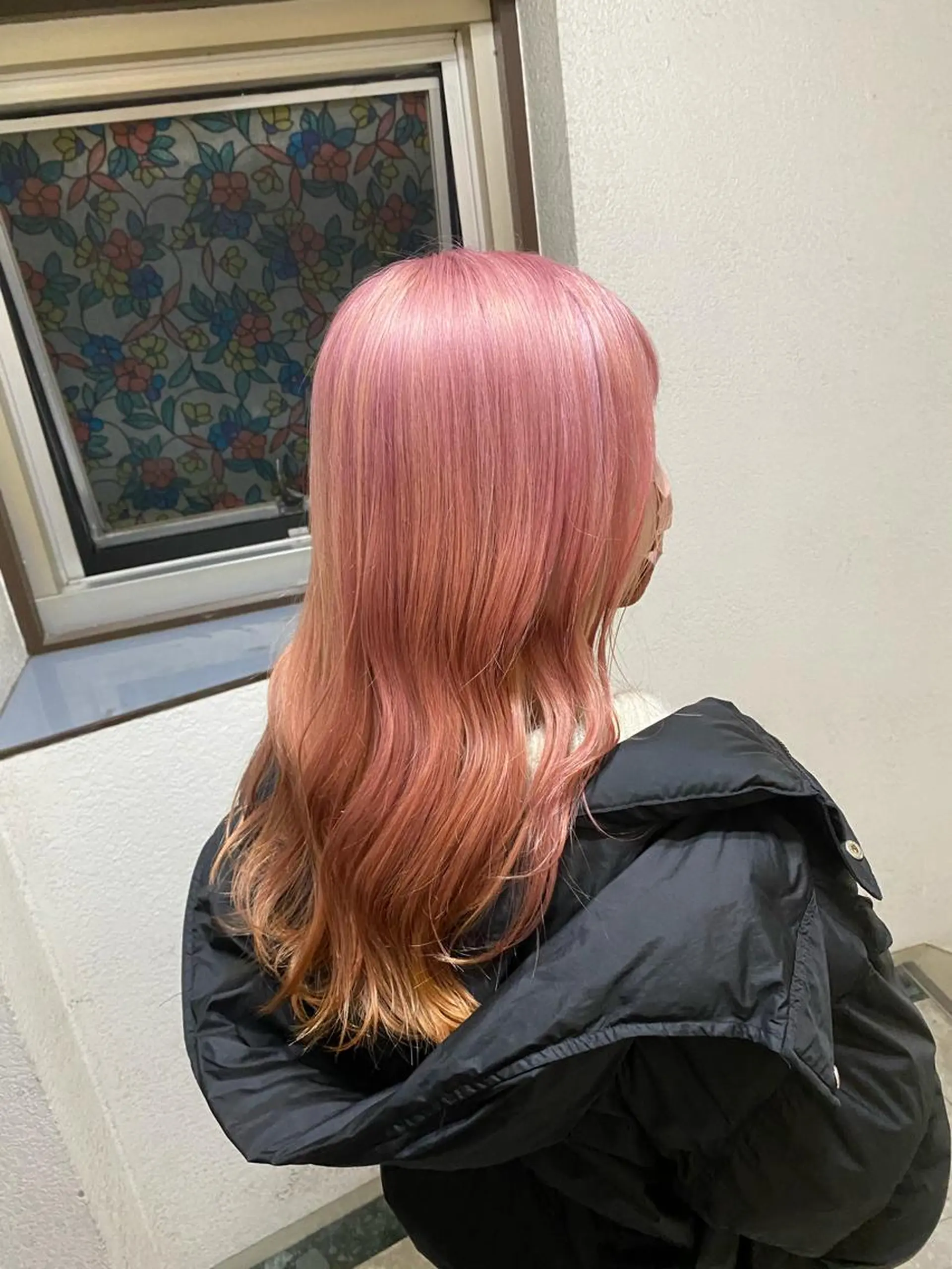 ロング カラー ピンクカラー 縮毛矯正とレイヤー /杉村凜汰郎のヘアスタイル