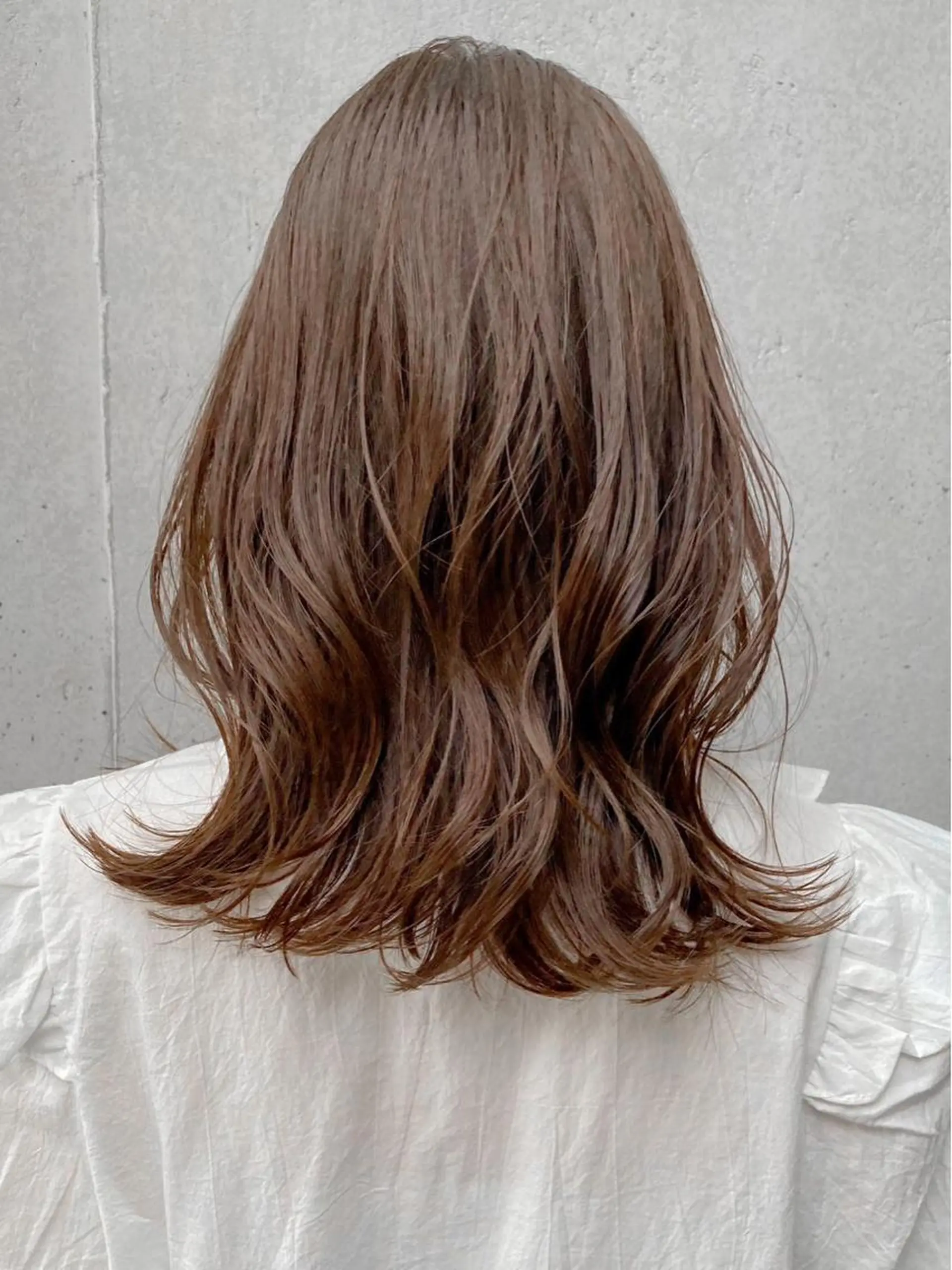 セミロング Agnos青山所属・鈴木 里奈のヘアスタイル