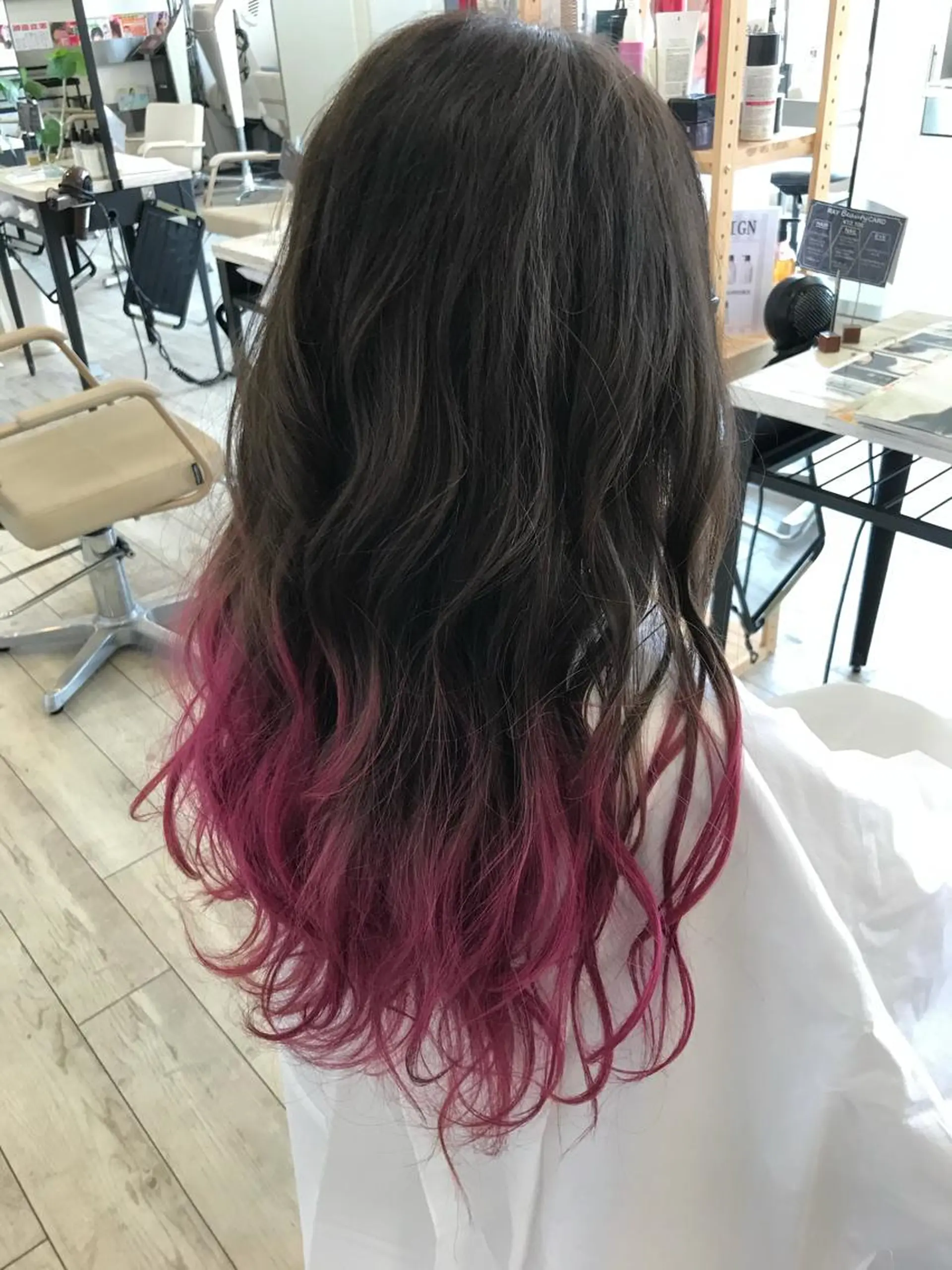 ロング カラー アッシュ アッシュブラウン ブラウンカラー ピンクカラー 松本 唯のヘアスタイル