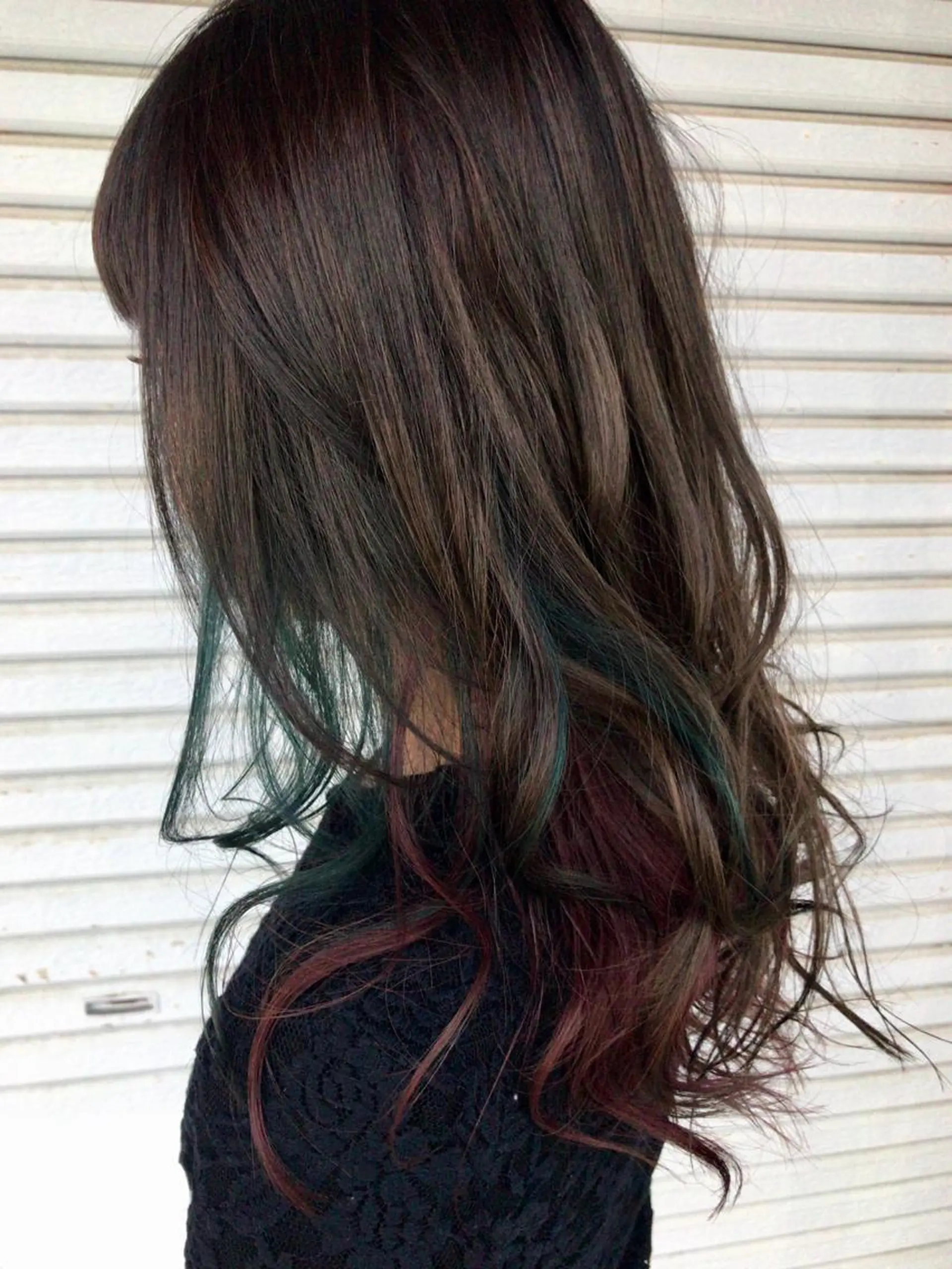 ロング カラー ブルーカラー レッドカラー レイヤーカット匠 イソザキノリユキのヘアスタイル