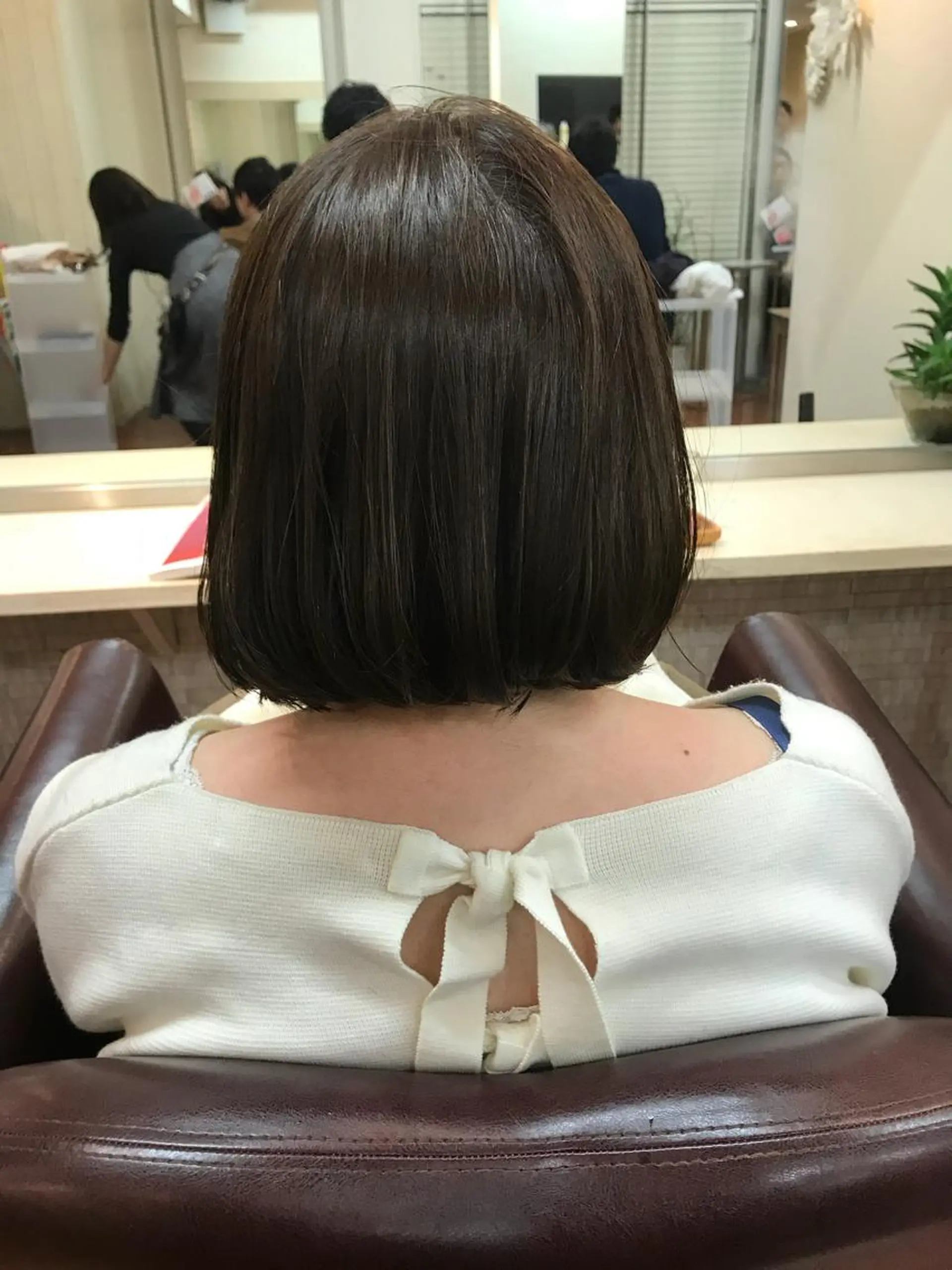 ミディアム カラー ボブ ヨシダ トオルのヘアスタイル