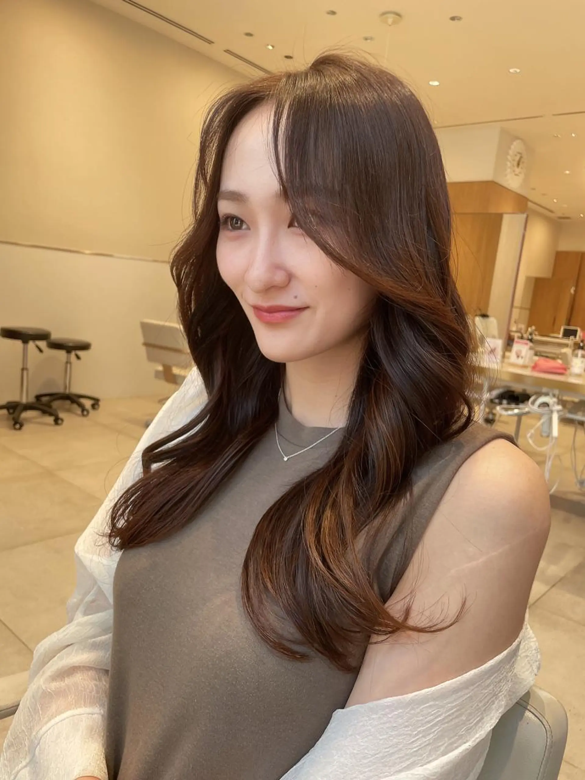 ロング カラー Toiro所属・🤎小顔レイヤー /ベージュ🤎友香のヘアスタイル