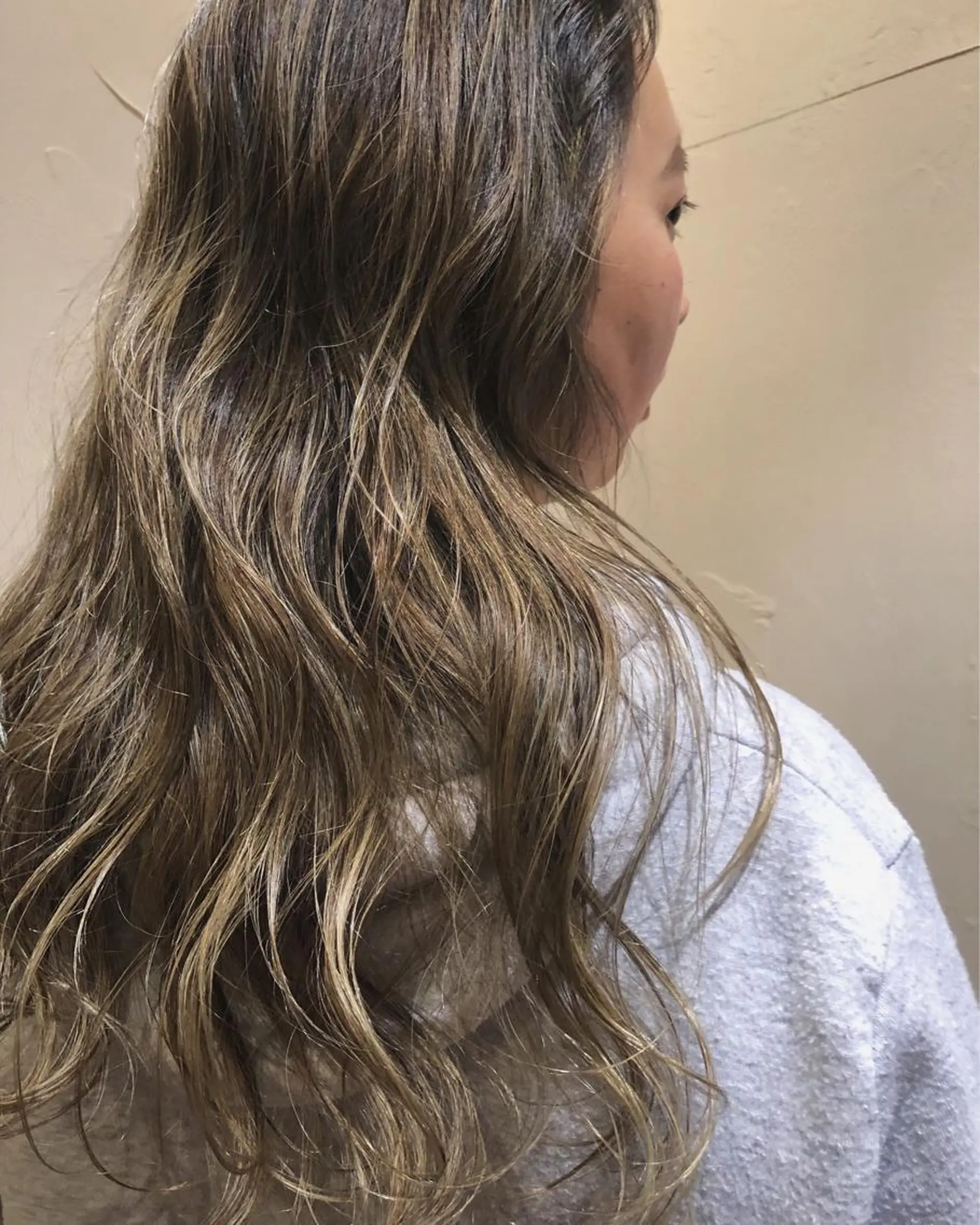 ショート 外国人風カラー ハイライト luve heart's And Be  minamisemba所属・脇坂 佳世の眉毛・アイブロウイメージ