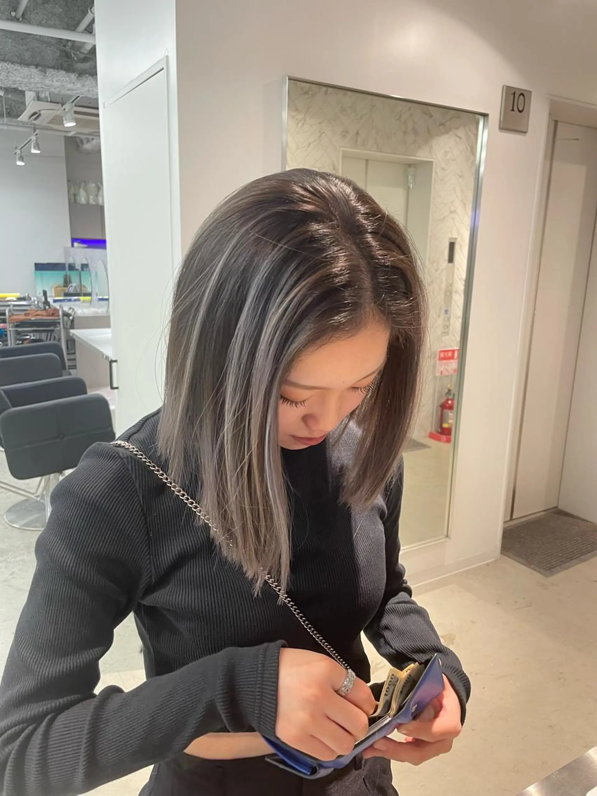 ミディアム カラー ヘアアレンジ バレイヤージュ レイヤーカット カット ヘアカラー トリートメント 🎗秋山勇/ GEAR.代表のヘアスタイル