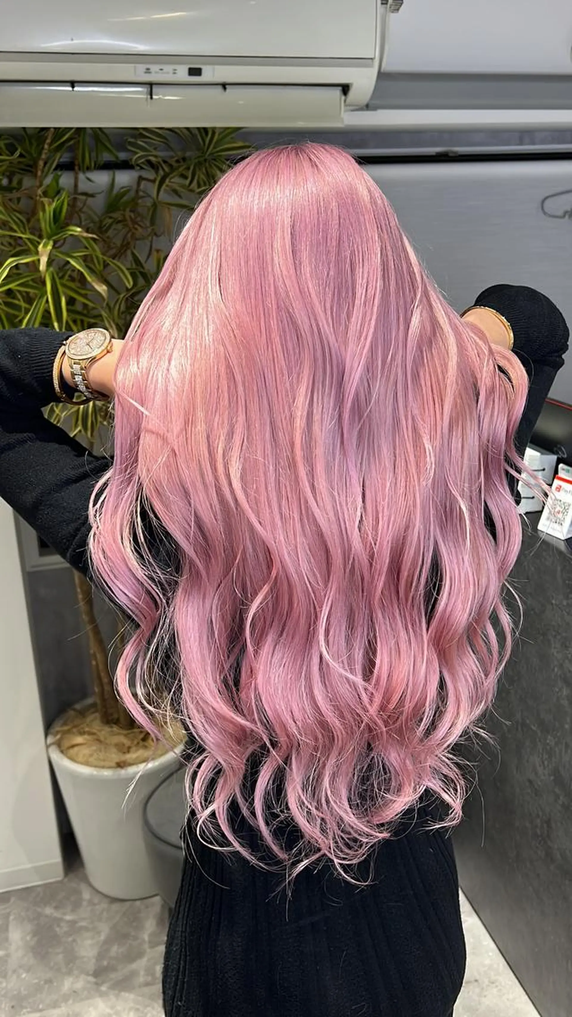 ロング カラー ピンクカラー mimiiy梅田 中崎町ハイトーンのヘアスタイル