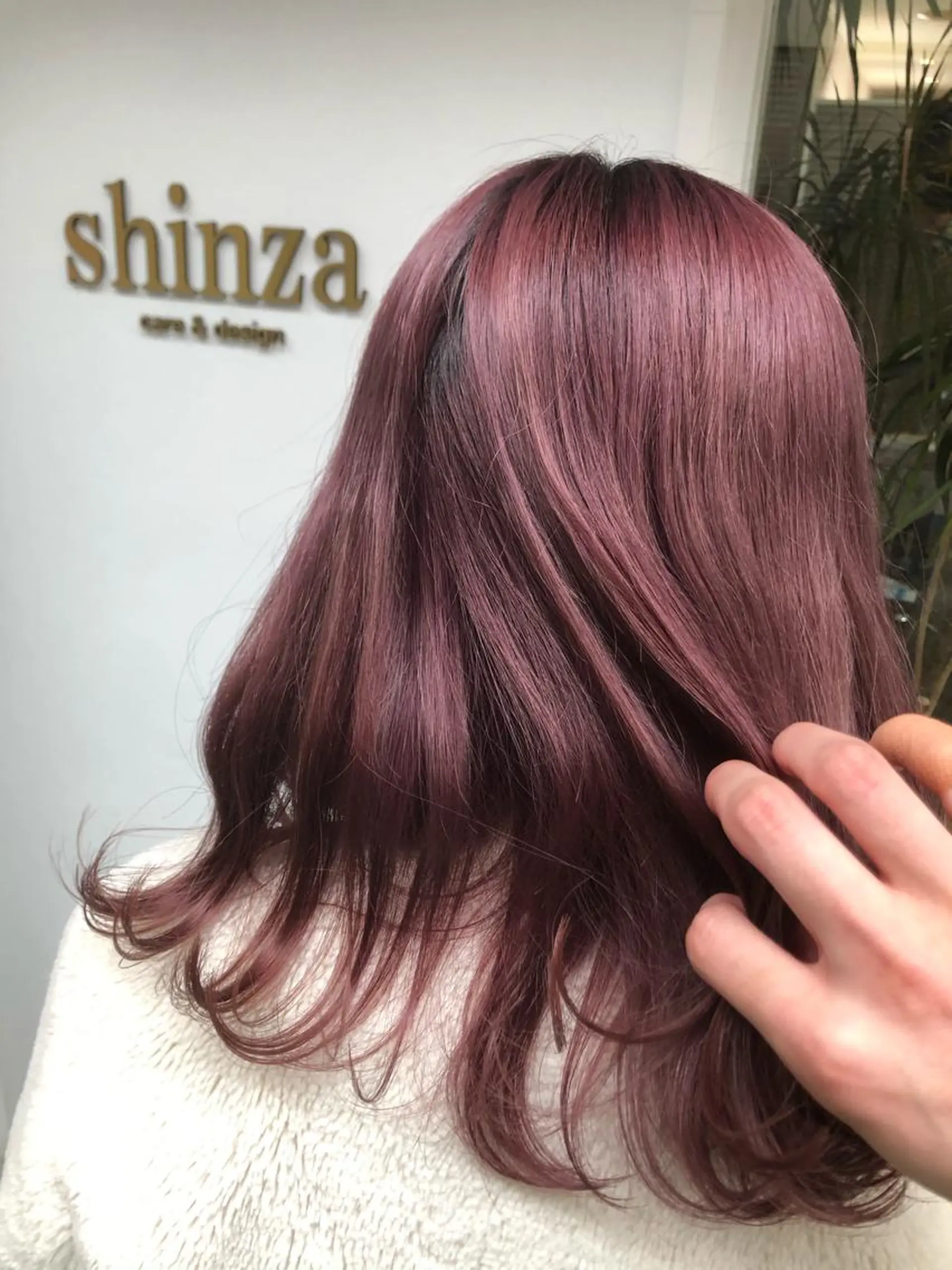 ミディアム カラー ヘアアレンジ ラベンダーカラー ラベンダーピンク ピンクカラー 髪質改善/ ツヤ髪カラー/高井のヘアスタイル