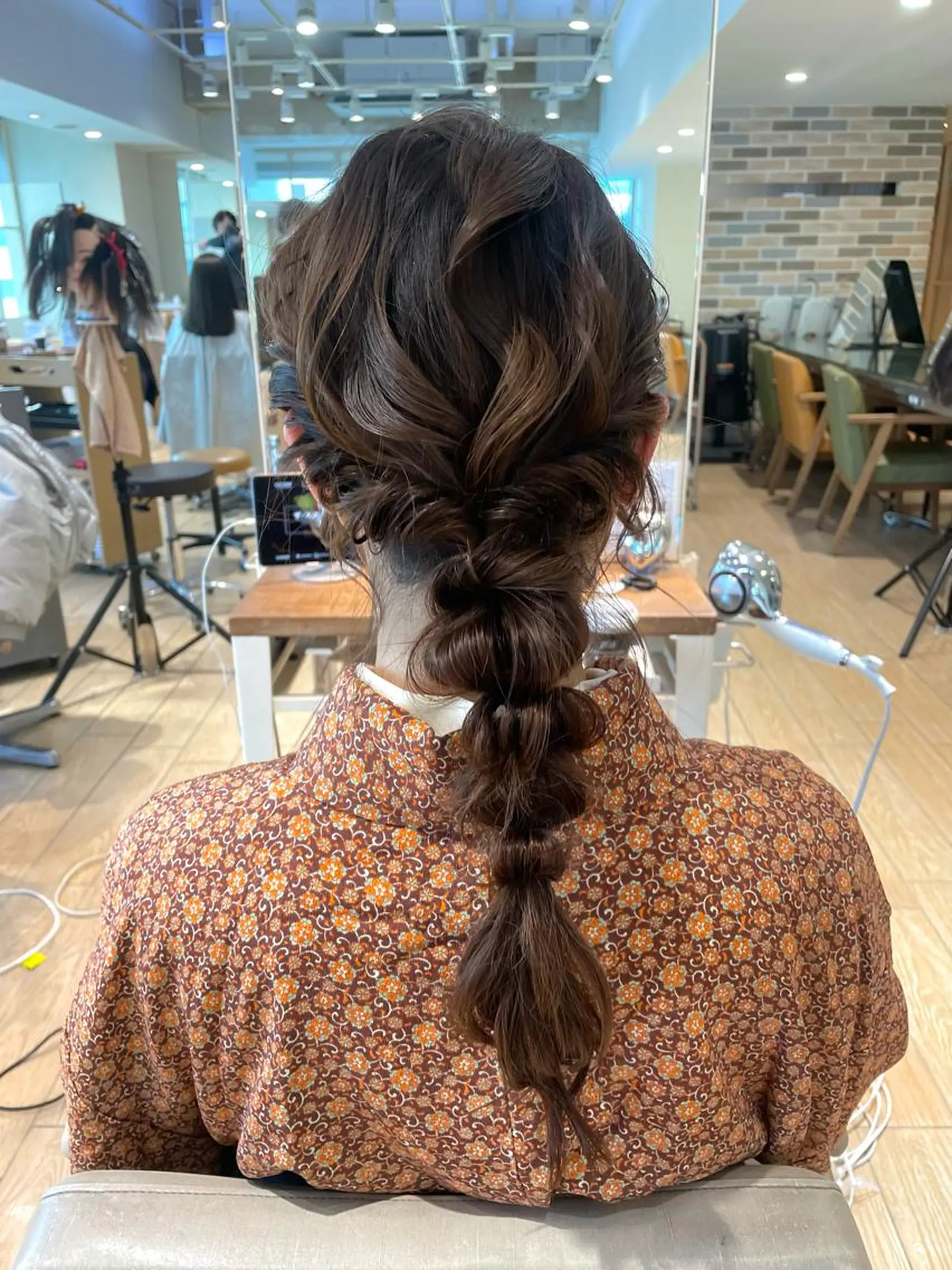 セミロング ヘアアレンジ ヘアセット⌇艶カラー 🫧⌇Nanahoのヘアスタイル