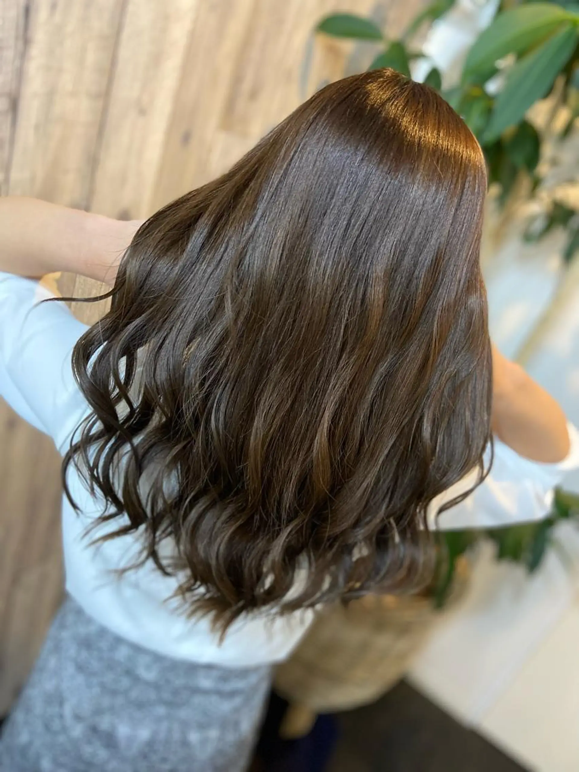 セミロング カラー バレイヤージュ グレージュ ハイライトカラー ハイライト レイヤーカット ARK 武藤のヘアスタイル