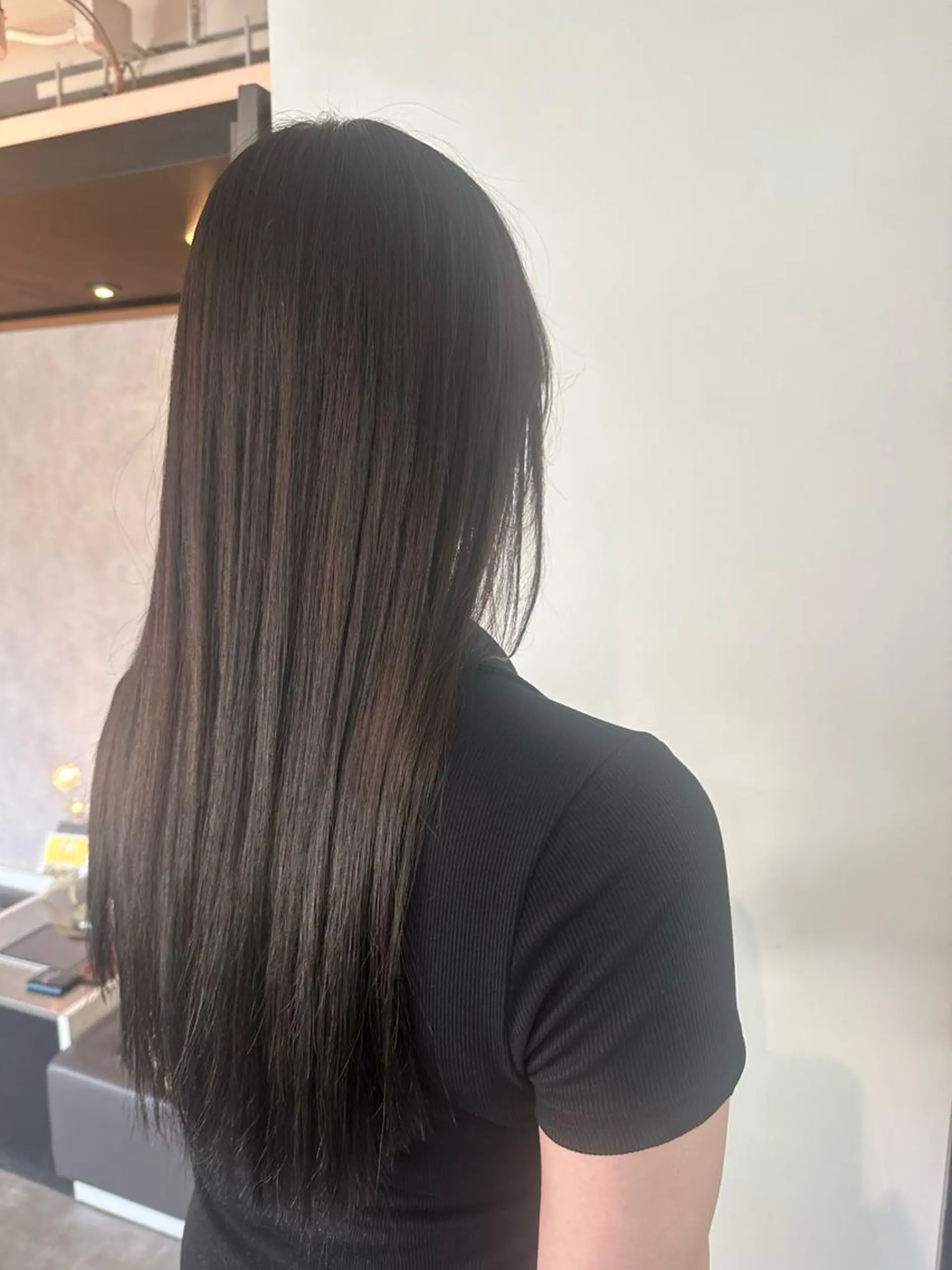 セミロング カット ヘアカラー 縮毛矯正 トリートメント uhiyama shotarouのヘアスタイル