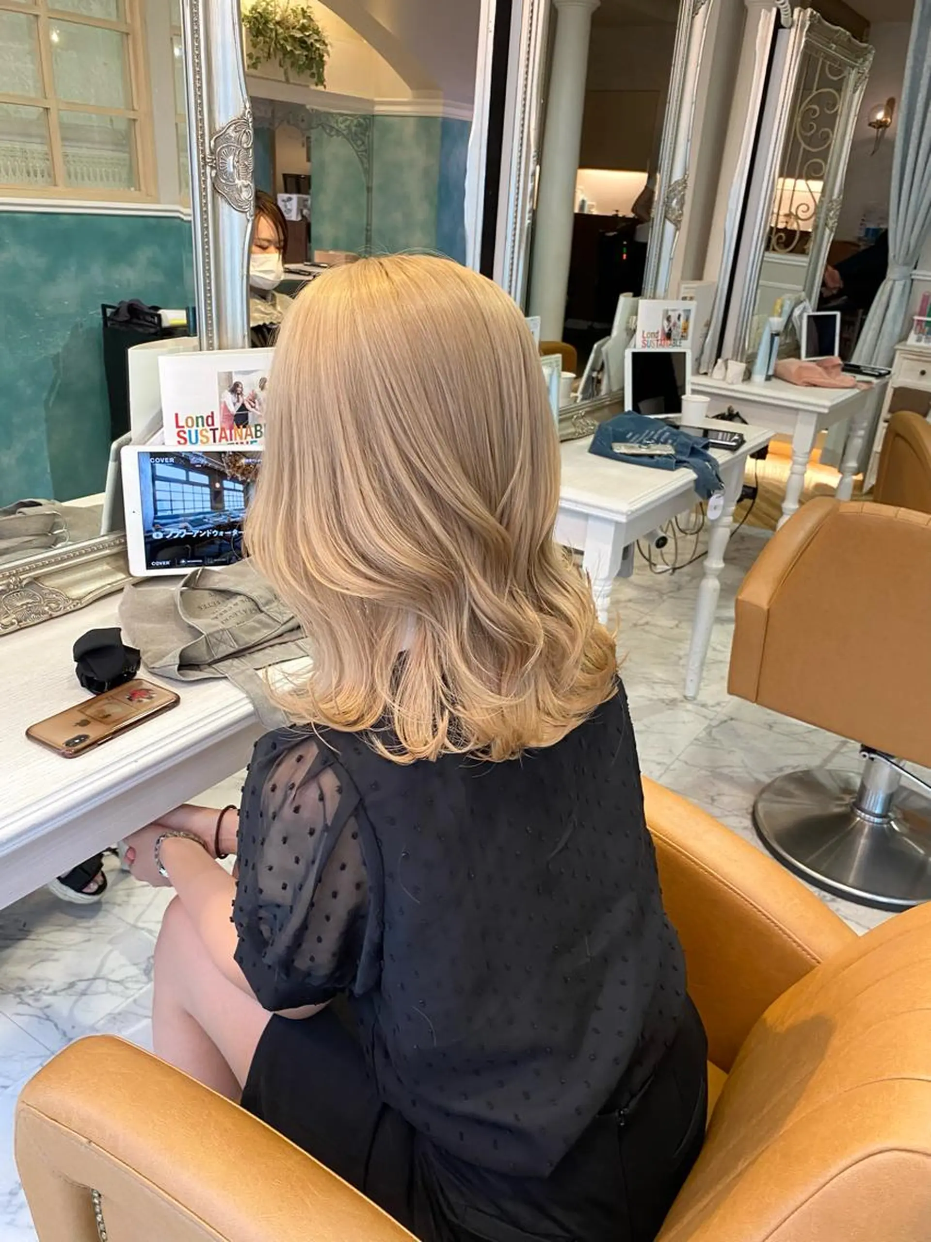 ミディアム SALOWIN 原宿iori B1所属・‎🤍髪質改善‎🤍 ‎VIVIE‎🤍のヘアスタイル