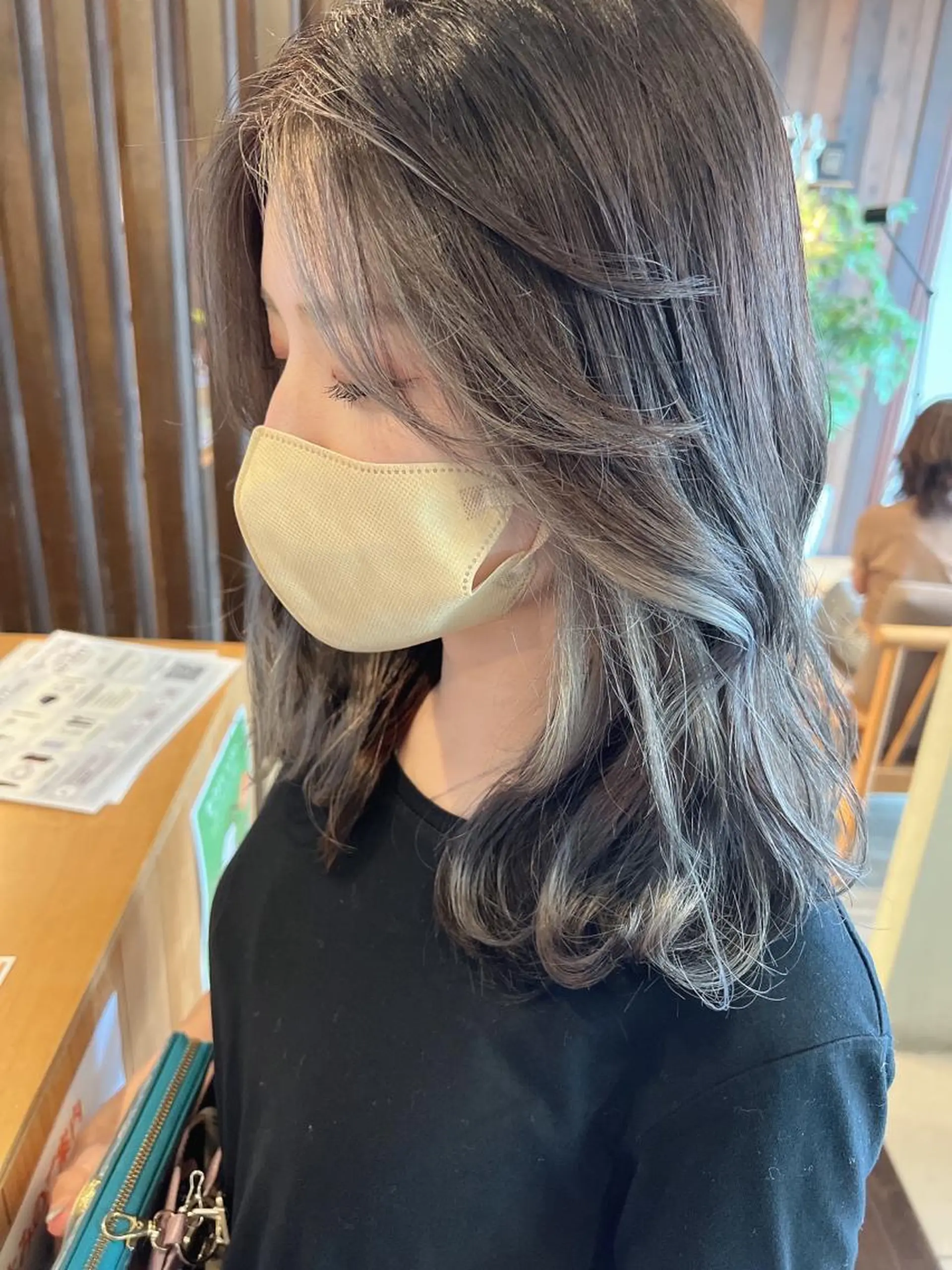 セミロング ミストバング ヘアカラー トリートメント 具志 正太のヘアスタイル