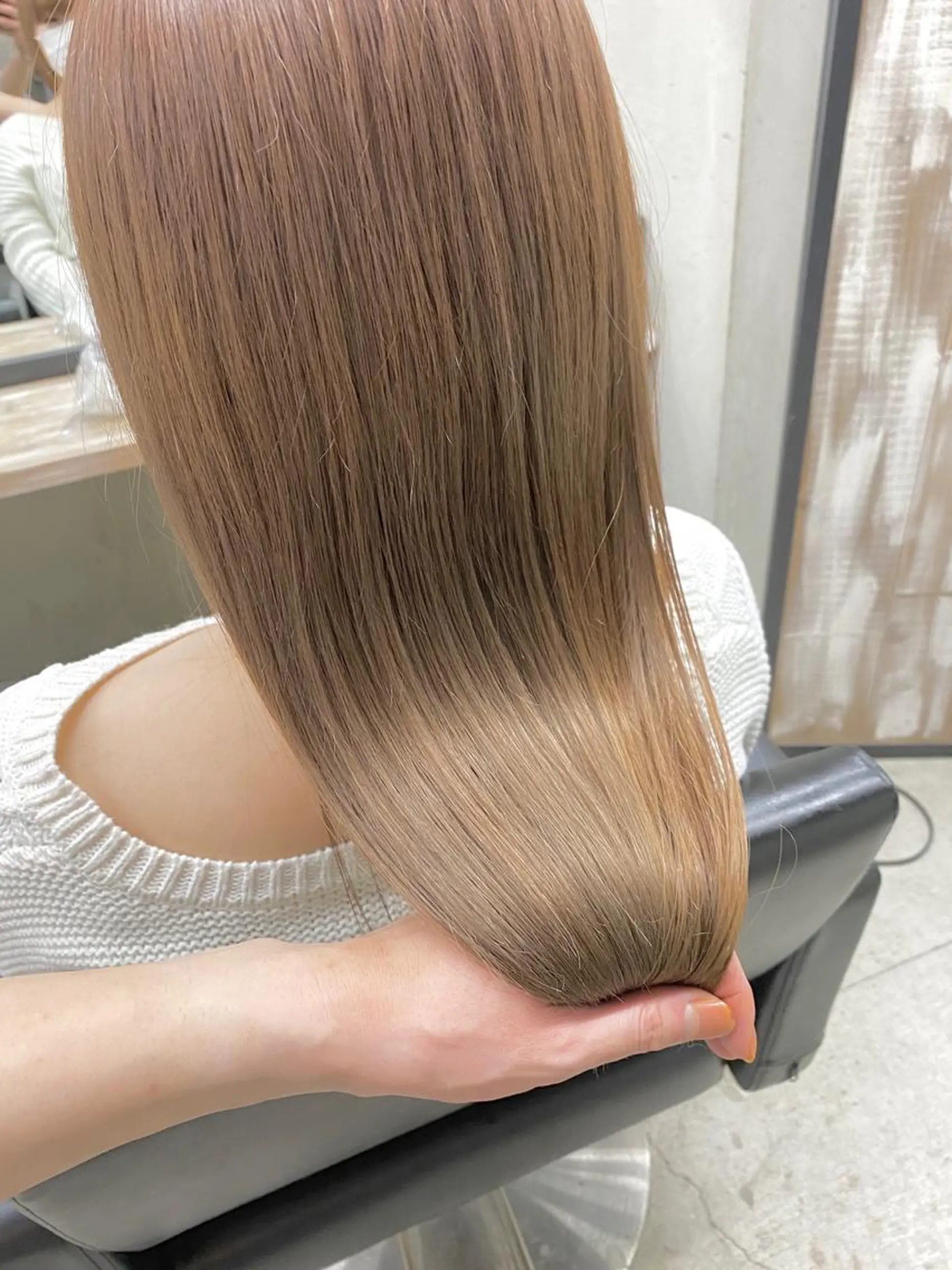 ロング カラー パーマ ヘアアレンジ メンズ ネイル マツエク・マツパ ベージュカラー ミルクティーベージュ カット トリートメント 🌸グレージュ/ ベージュ🌸yutaのヘアスタイル