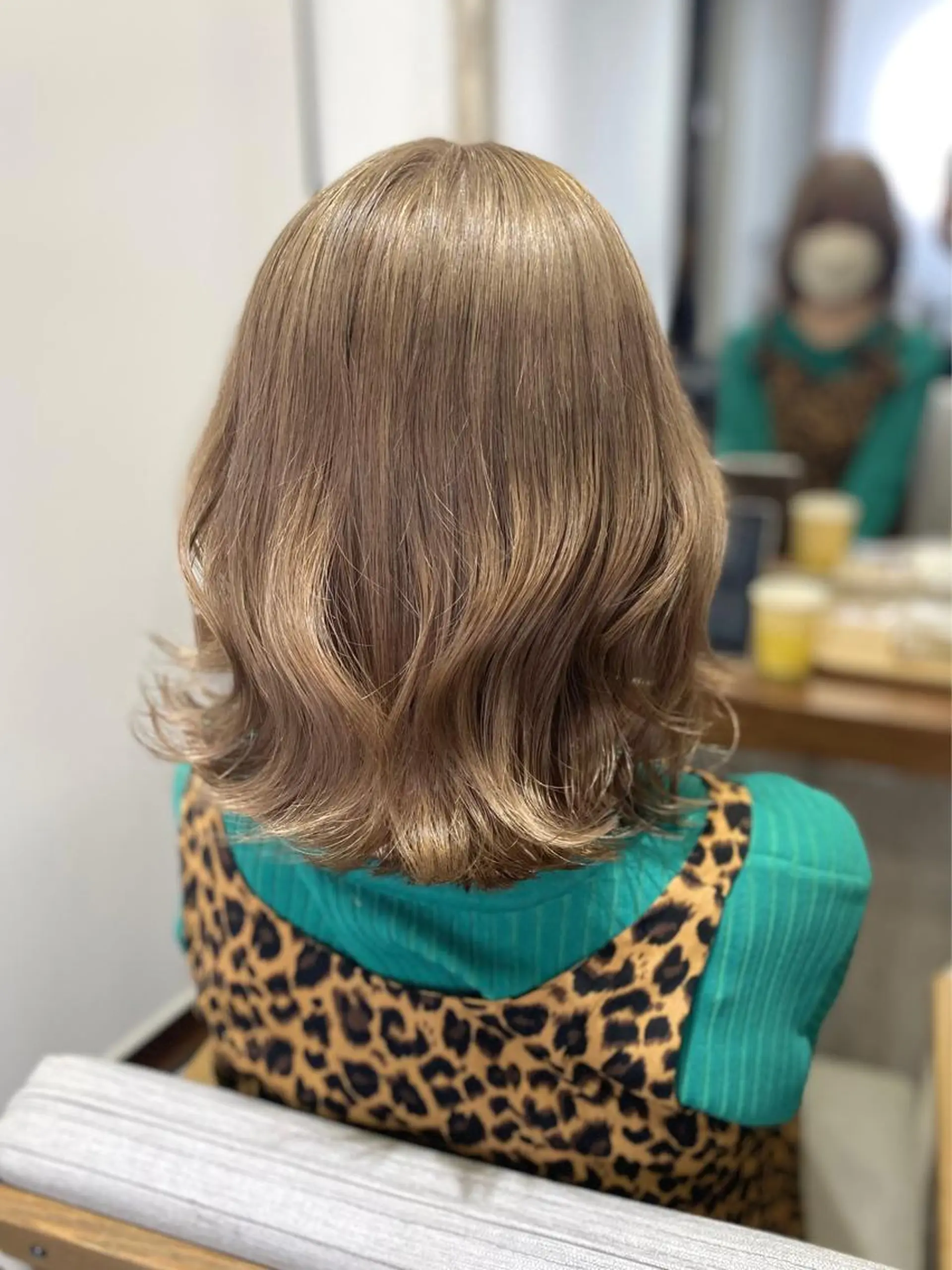 ミディアム THESALONS所属・🤍ブリーチカラー /寄田龍樹🤍のヘアスタイル