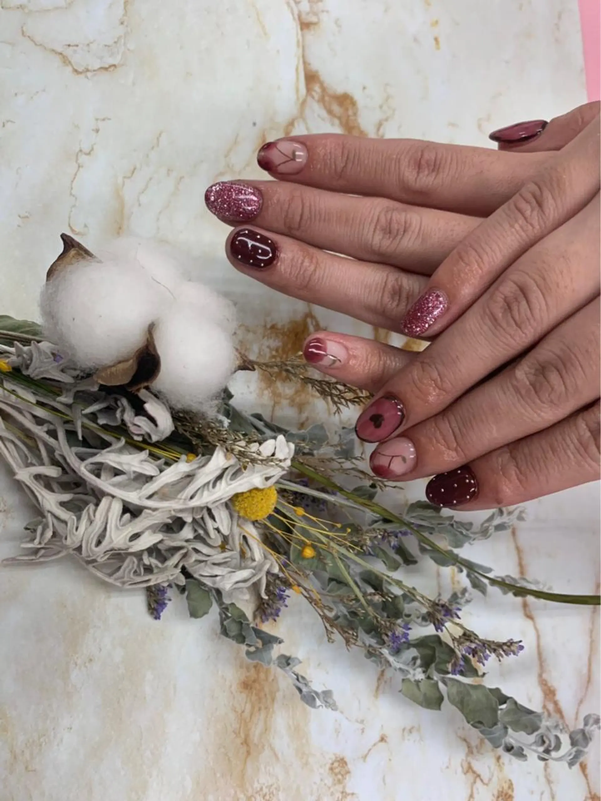 ネイル 指名支持率NO.1 スタイリストのヘアスタイル