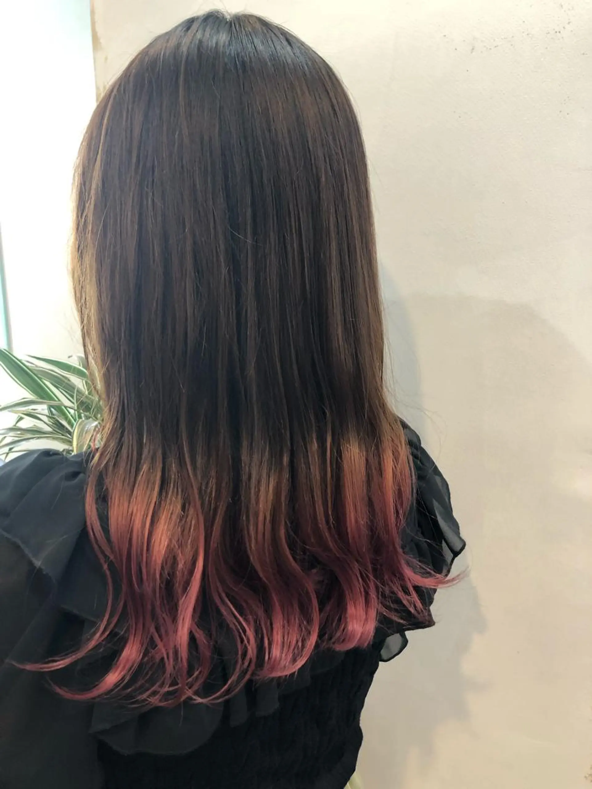 セミロング カラー 脇谷 拓弥のヘアスタイル