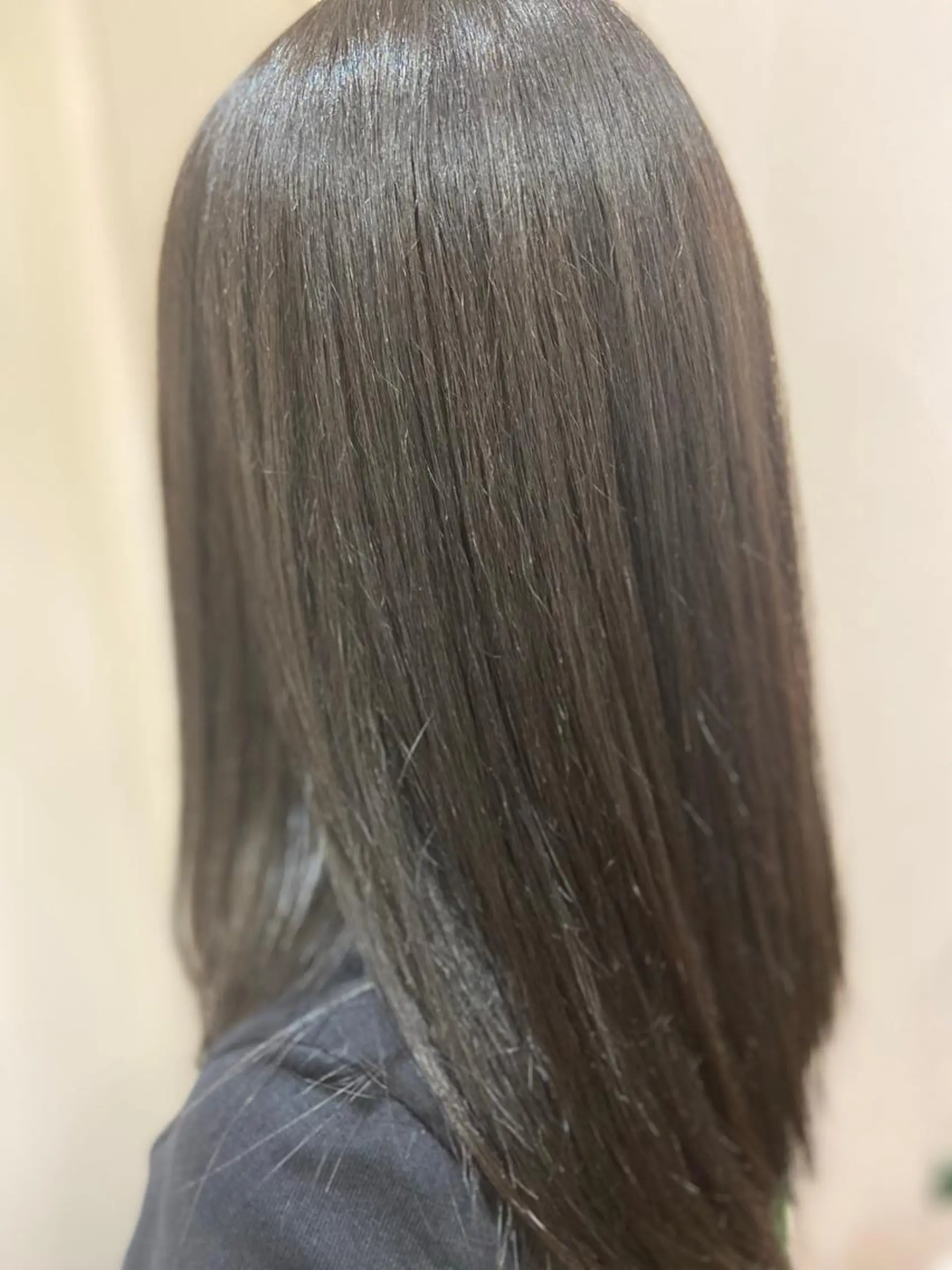 ロング カラー ベージュカラー オリーブベージュ 吉野椋哉 札幌大通りのその他イメージ