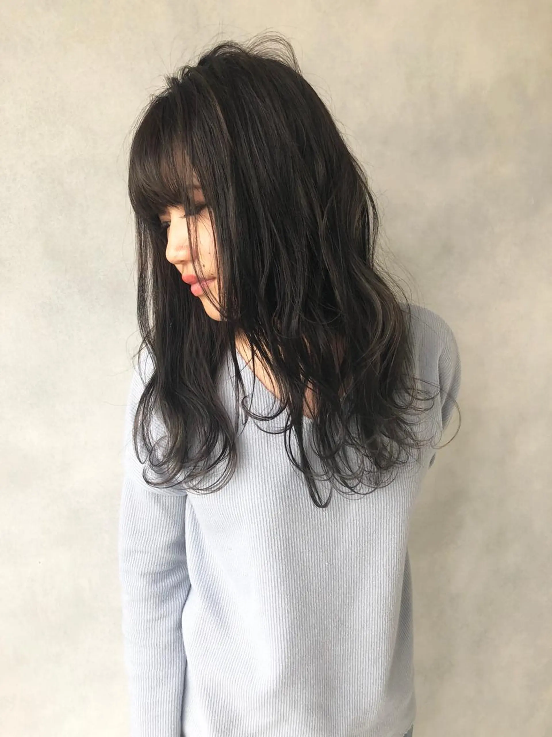 セミロング 外国人風カラー ハイライト レイヤーカット カット ヘアカラー トリートメント 小澤大輔 YOLO hairのヘアスタイル