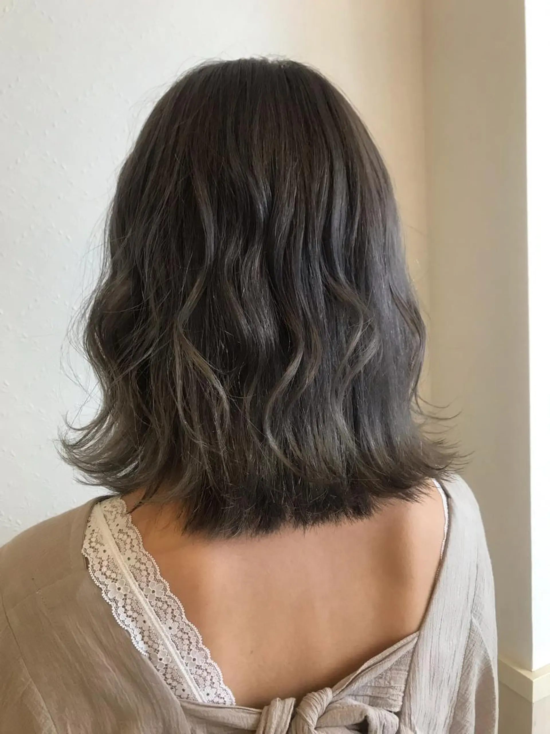 ミディアム 松島 涼花のヘアスタイル