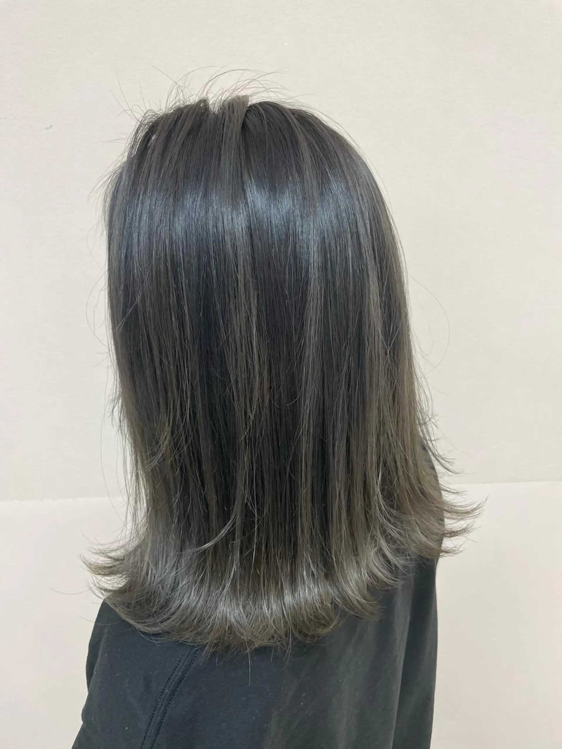 ミディアム カラー ヘアアレンジ ヘアカラー トリートメント 【Sweep】おじま のぞみのヘアスタイル