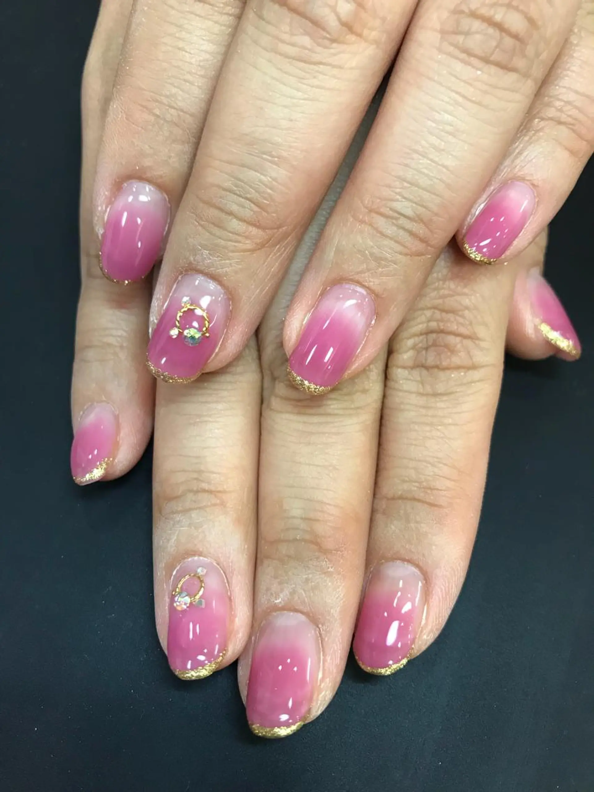 ネイル ハンドネイル みんなの店所属・仲谷 つかさのエステ・リラクイメージ