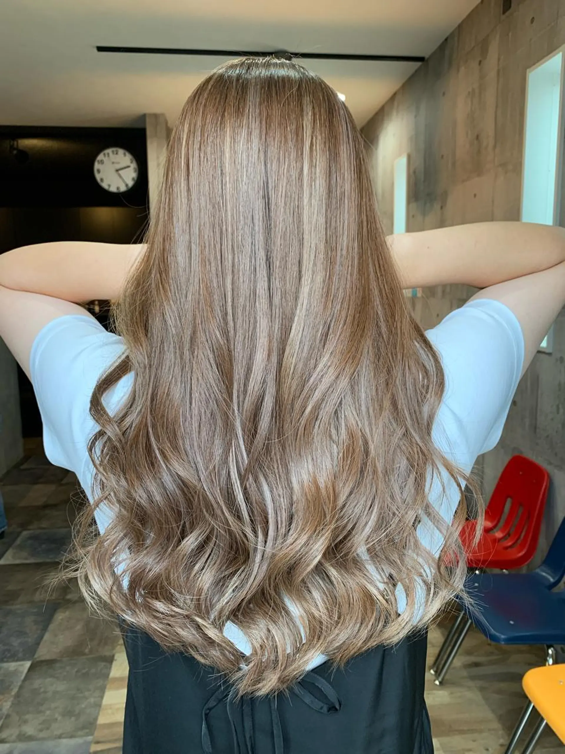 ロング ハイライト Welila by haku所属・Yuuki ウェリラバイハクのヘアスタイル