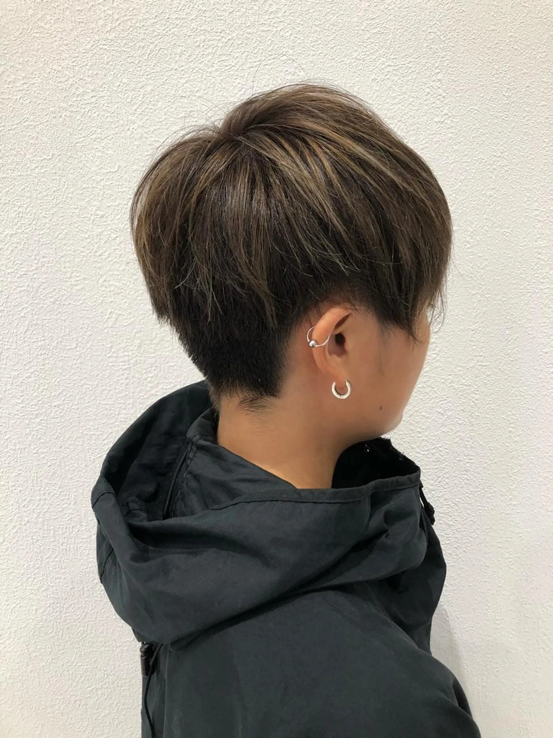 ショート 岸 保奈美のヘアスタイル