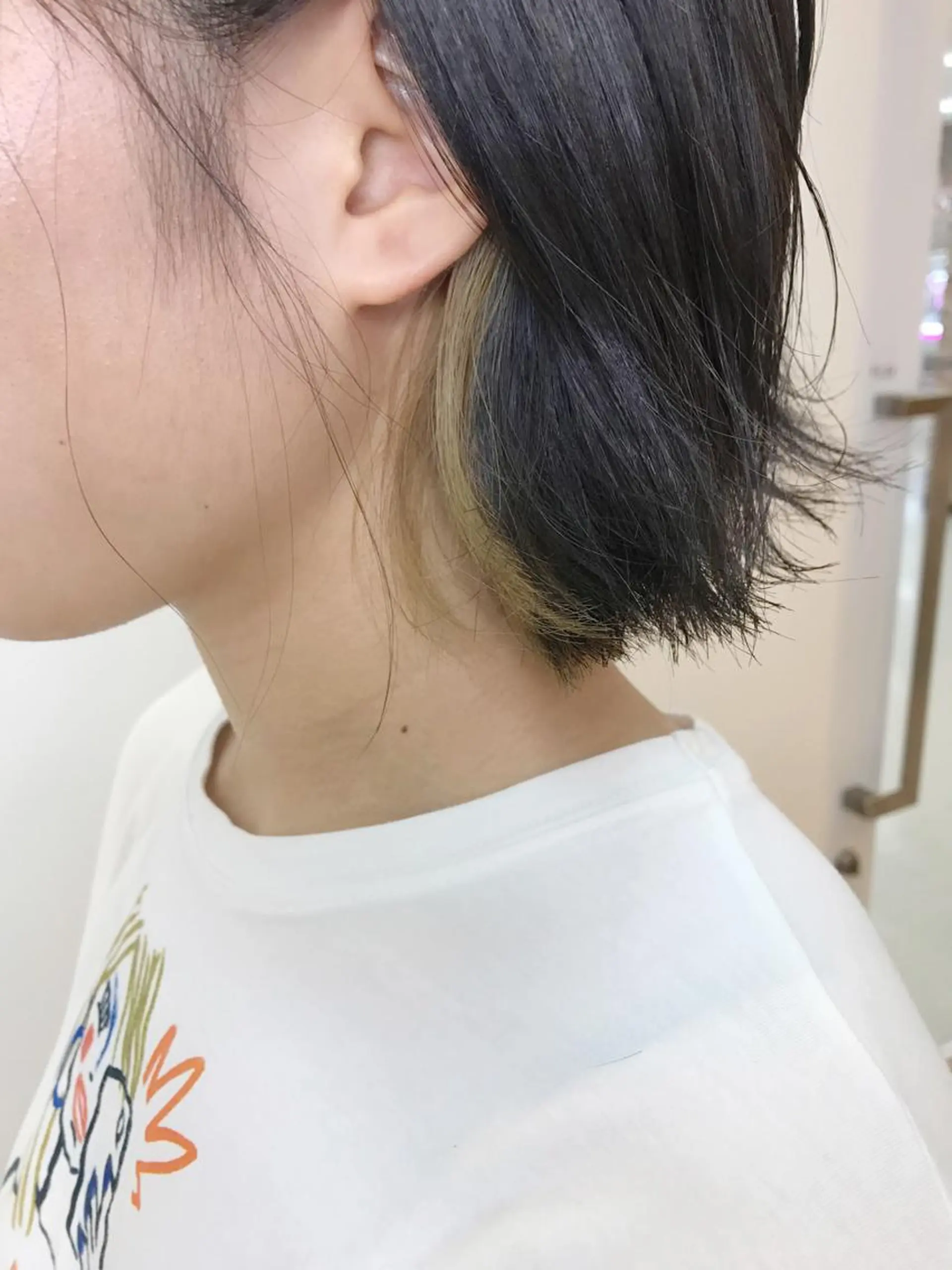 ショート カラー 湯浅 了一のヘアスタイル