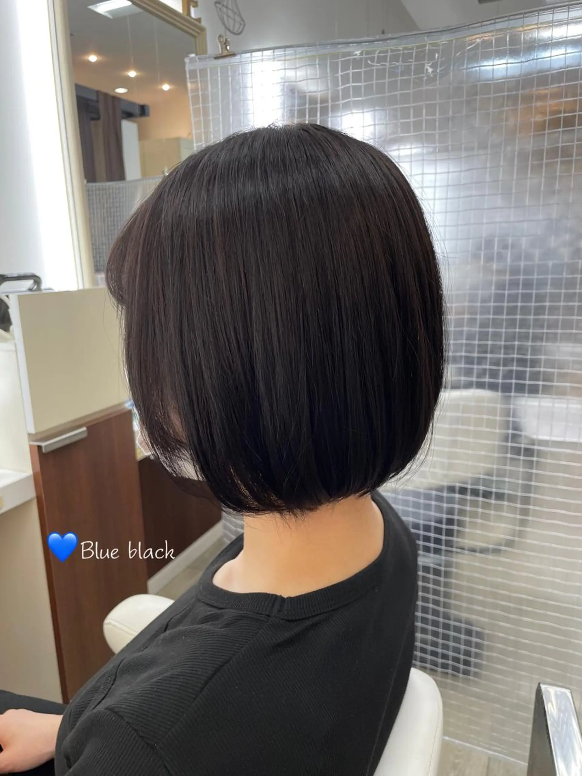 ショート カラー 豊田 智美のヘアスタイル