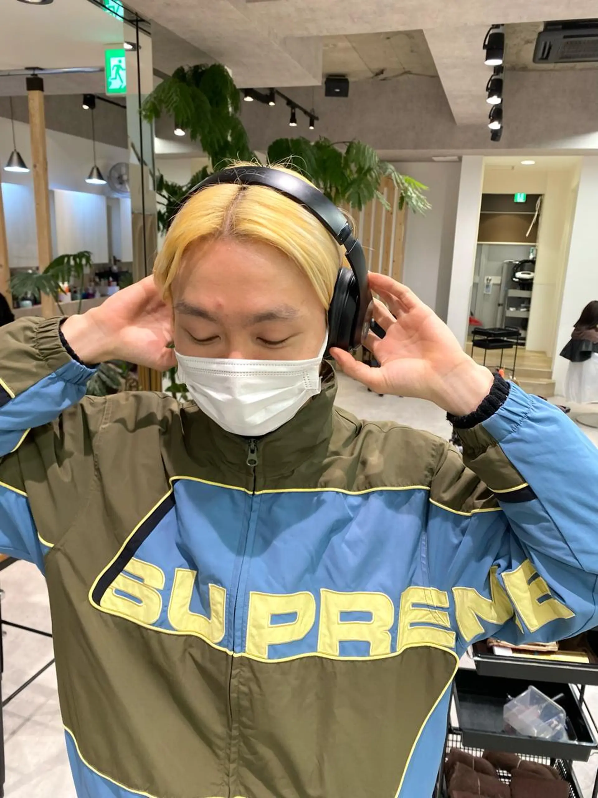 カラー メンズ 抜きっぱなしブロンド メンズパーマ支配率 No.1🔥坂井那吏のその他イメージ