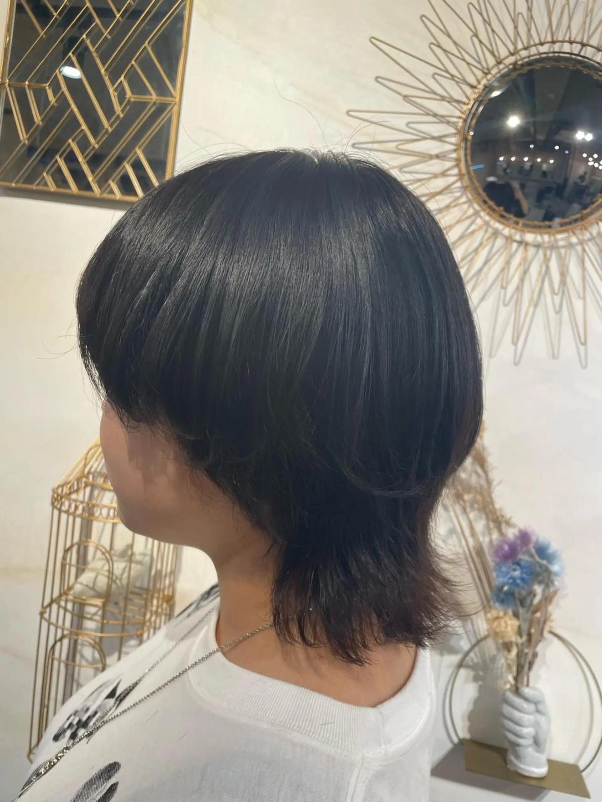ミディアム ウルフカット 青田 明日海のヘアスタイル