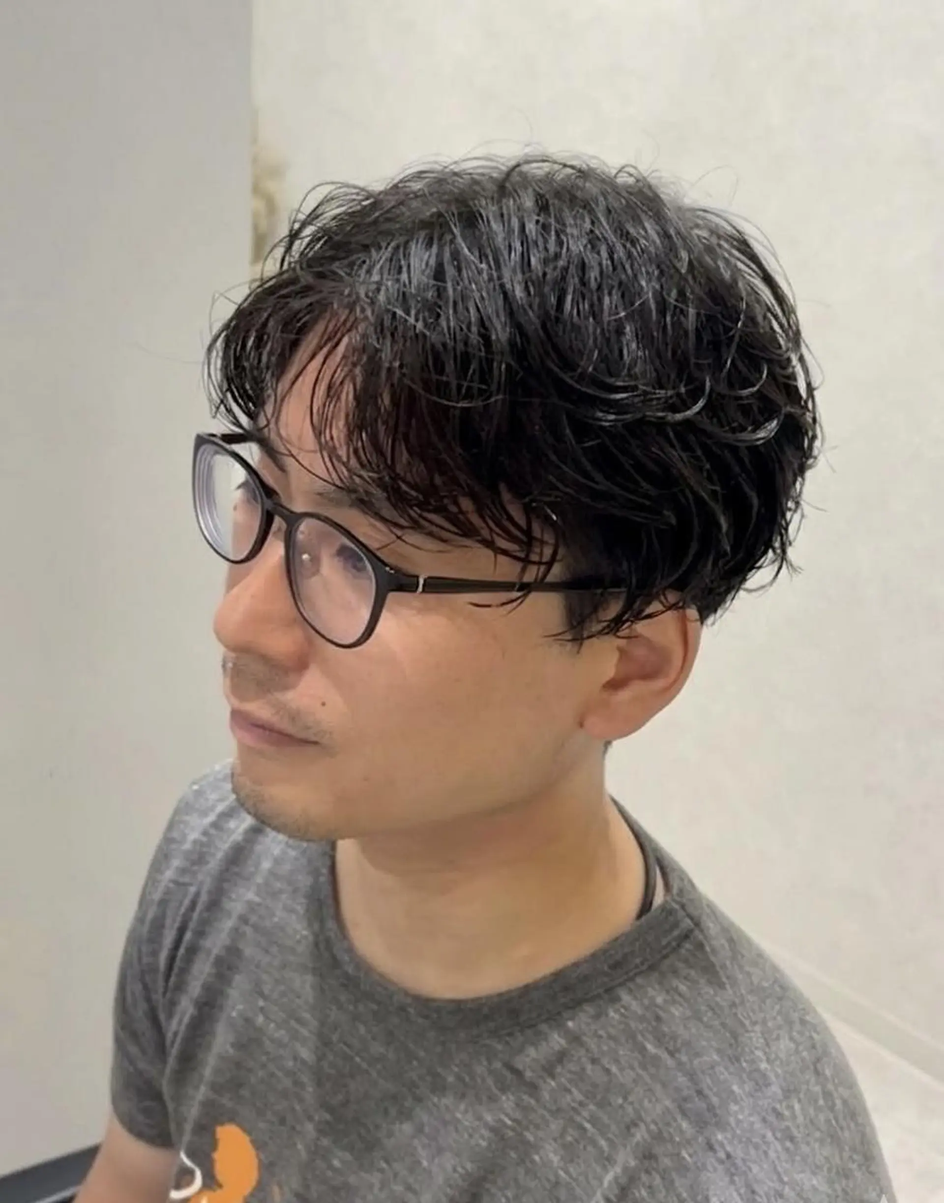 メンズ パーマ カット パーマ 好印象メンズ似合わせ /就活/縮毛髪質改善のヘアスタイル