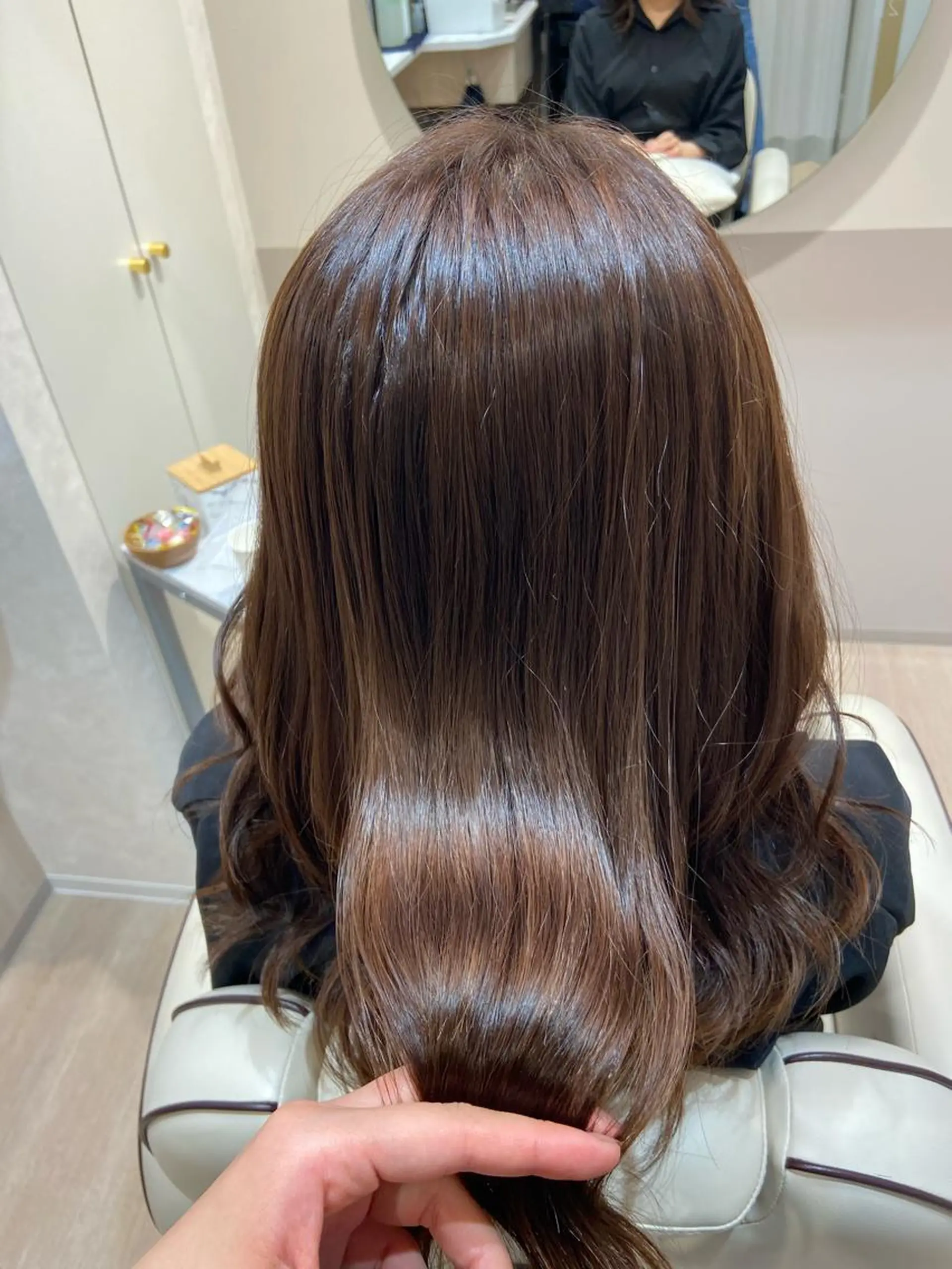 ロング トリートメント カット ヘアカラー トリートメント ヘッドスパ チナツ ，のヘアスタイル