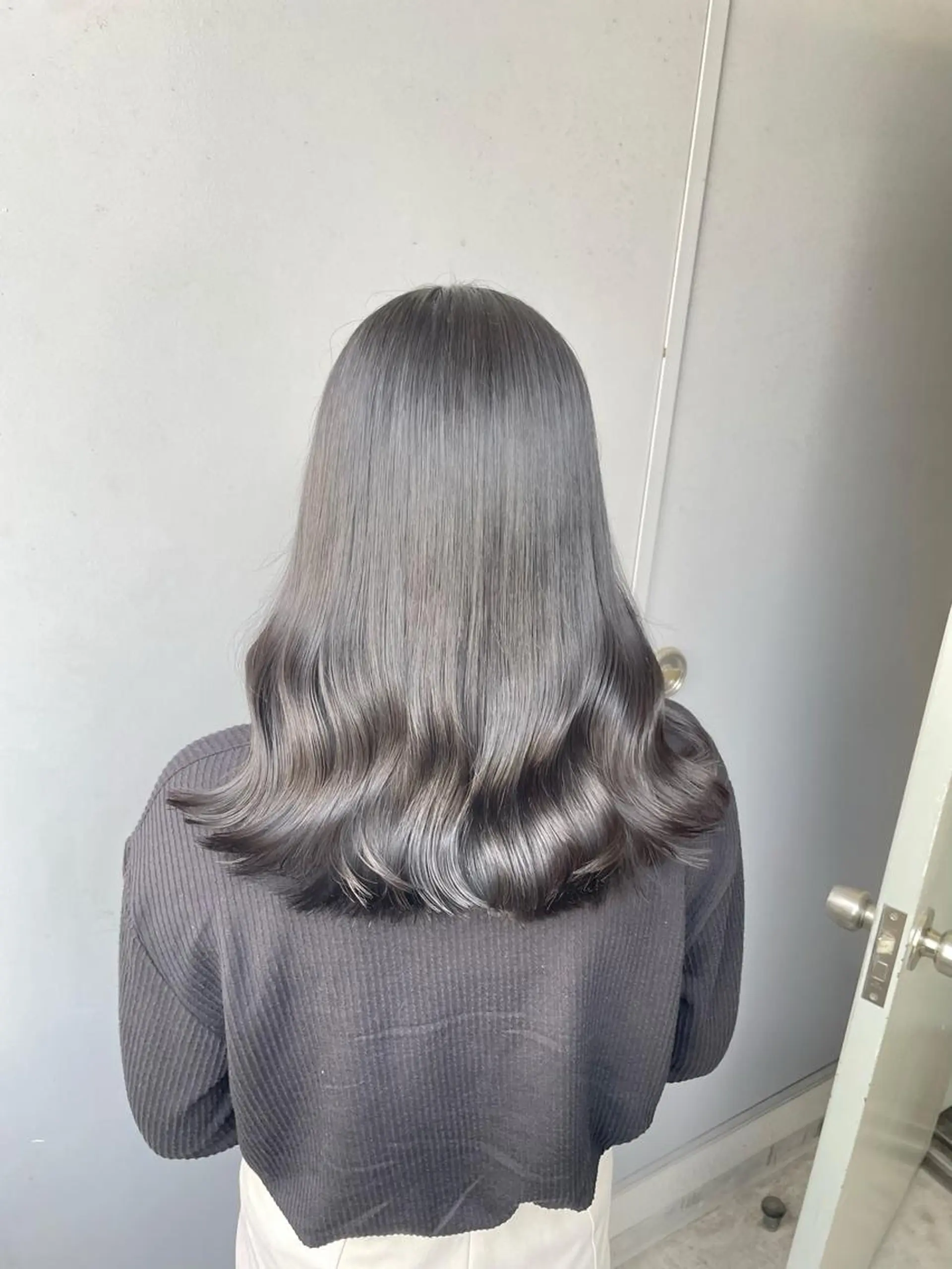 ミディアム カラー カット ヘアカラー トリートメント ヘッドスパ ヘアセット ベージュカラー💖 やすひろのヘアスタイル