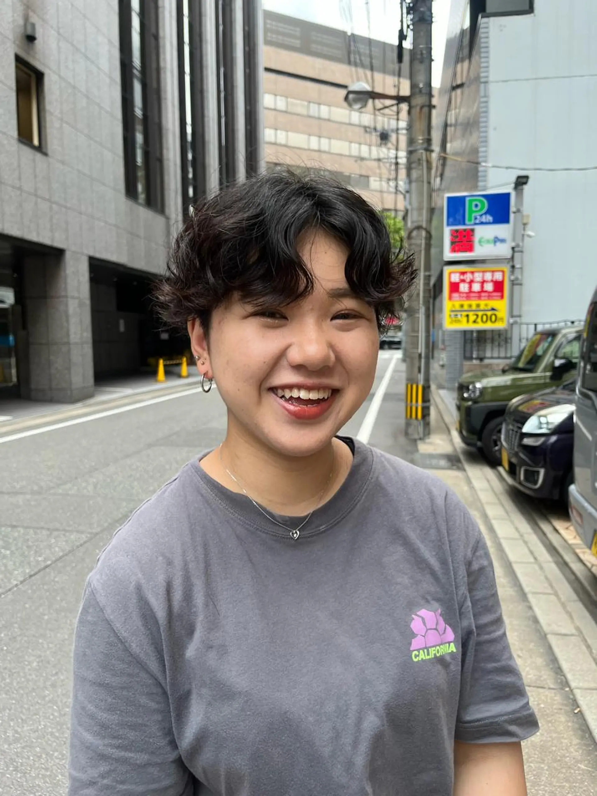 パーマ こまつばらみお/レイ ヤー/ダブルカラーのヘアスタイル