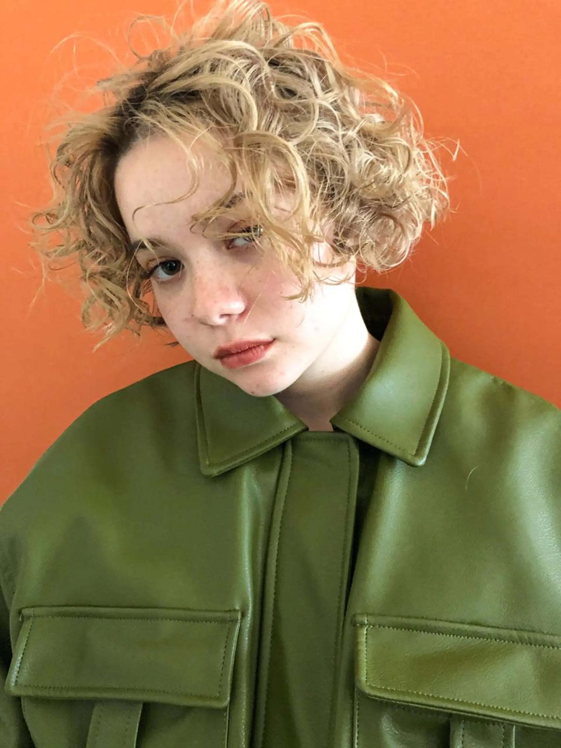 ショート カラー ブリーチ ボブ ヘアカラー トリートメント Loom.所属・村上雅人 ナチュラルモードのヘアスタイル