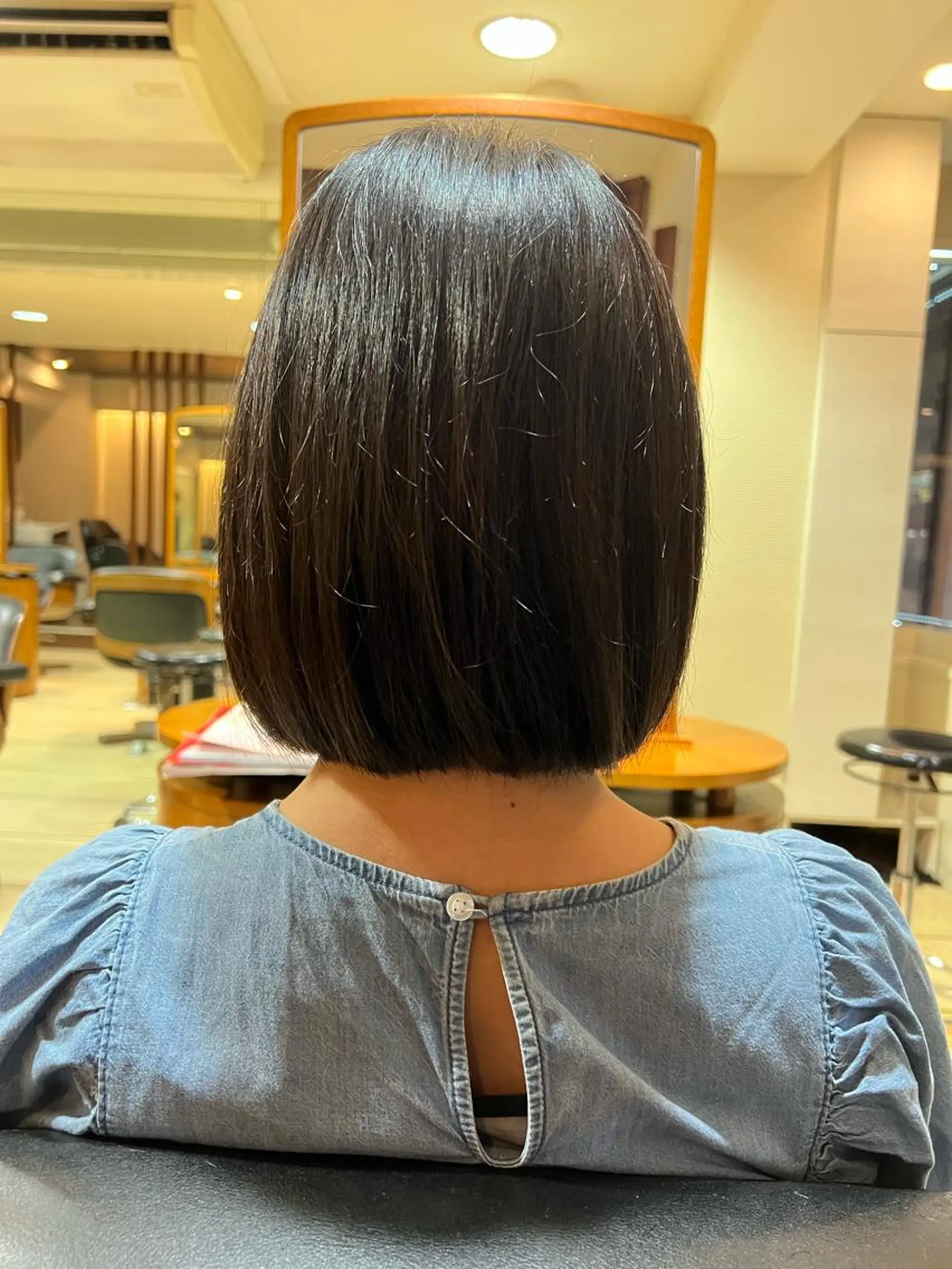 ミディアム ボブ チーフデザイナー 木部のヘアスタイル