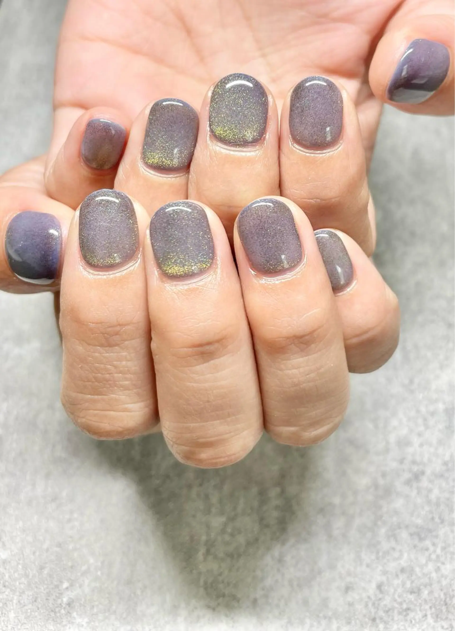 ネイル マグネットネイル ミラーネイル ニュアンスネイル ワンカラーネイル 春ネイル ハンドネイル amati_nail TAKAKOのネイルデザイン
