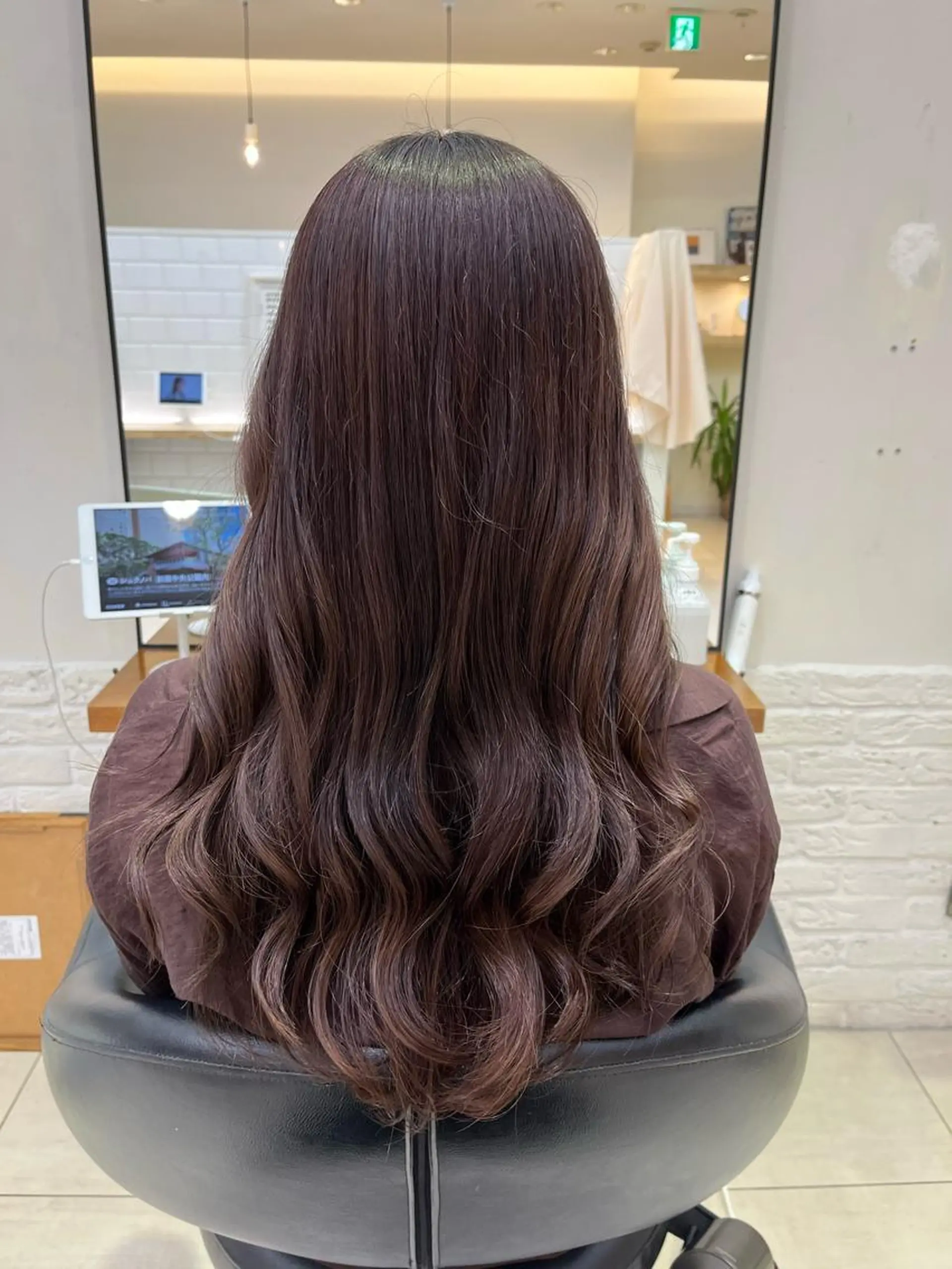 ロング コテ巻き風パーマ🫧 麻尋のヘアスタイル