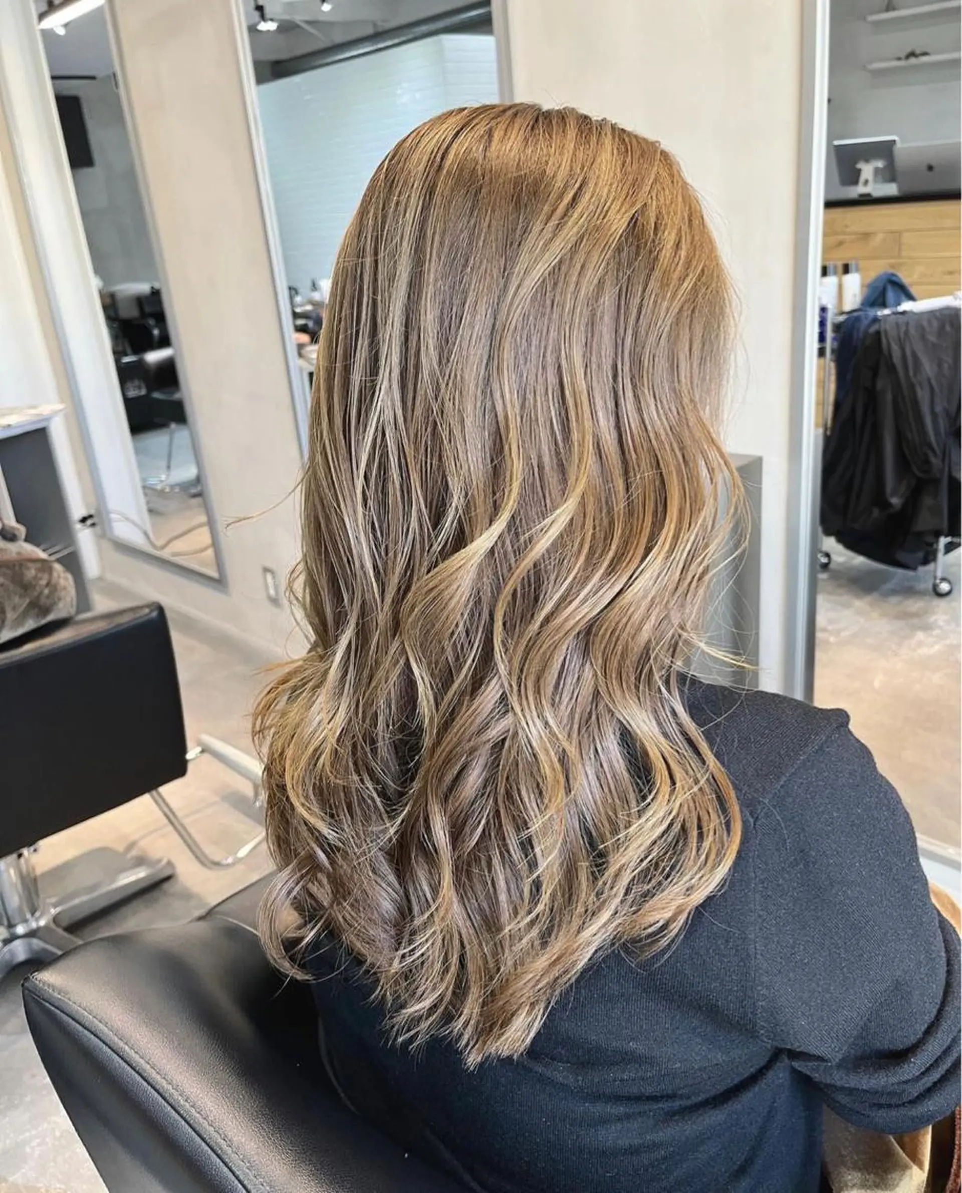 ロング 秋田 峻のヘアスタイル