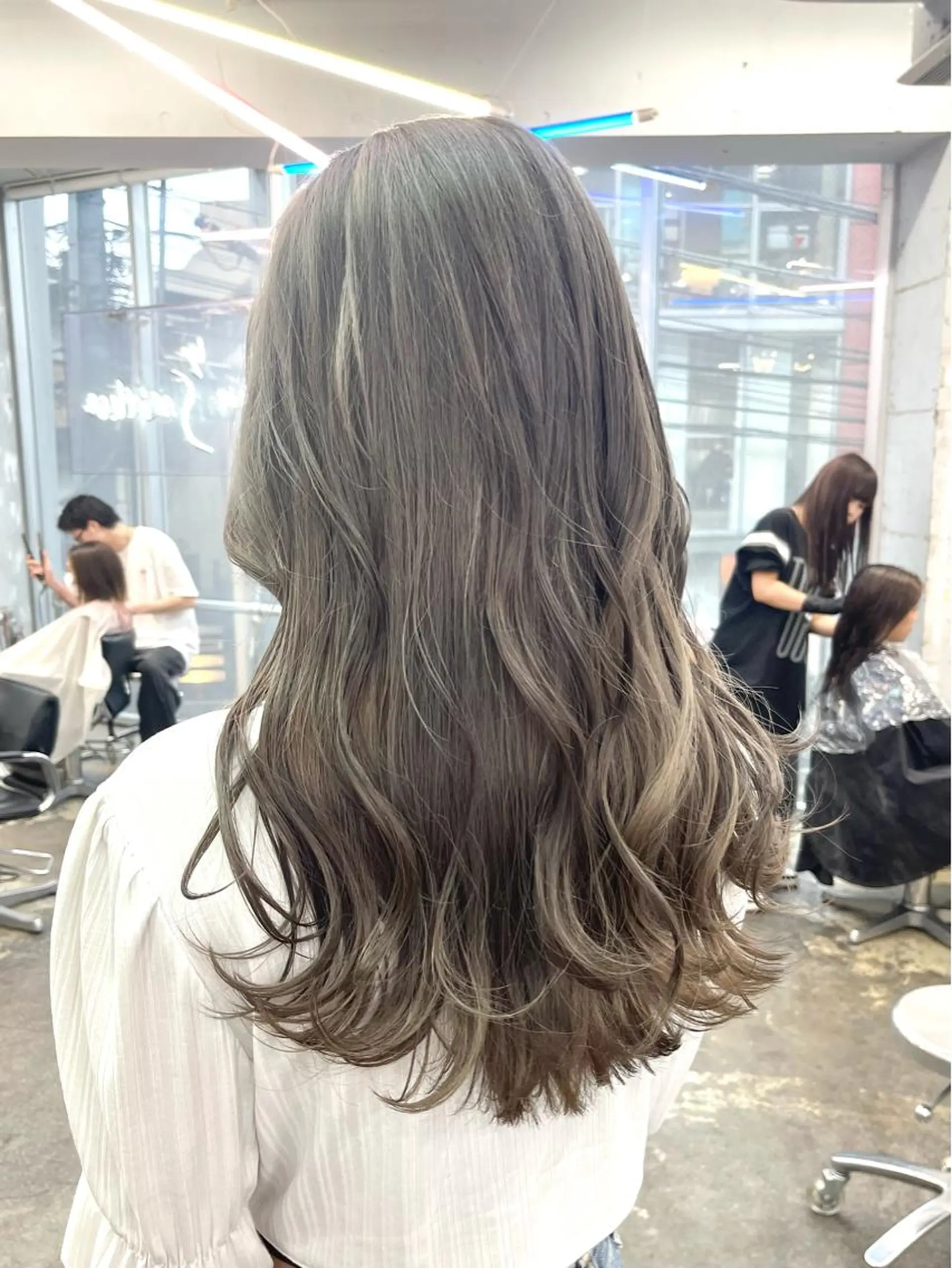 ロング カラー レイヤーカットとハイ トーン/HIROKIのヘアスタイル