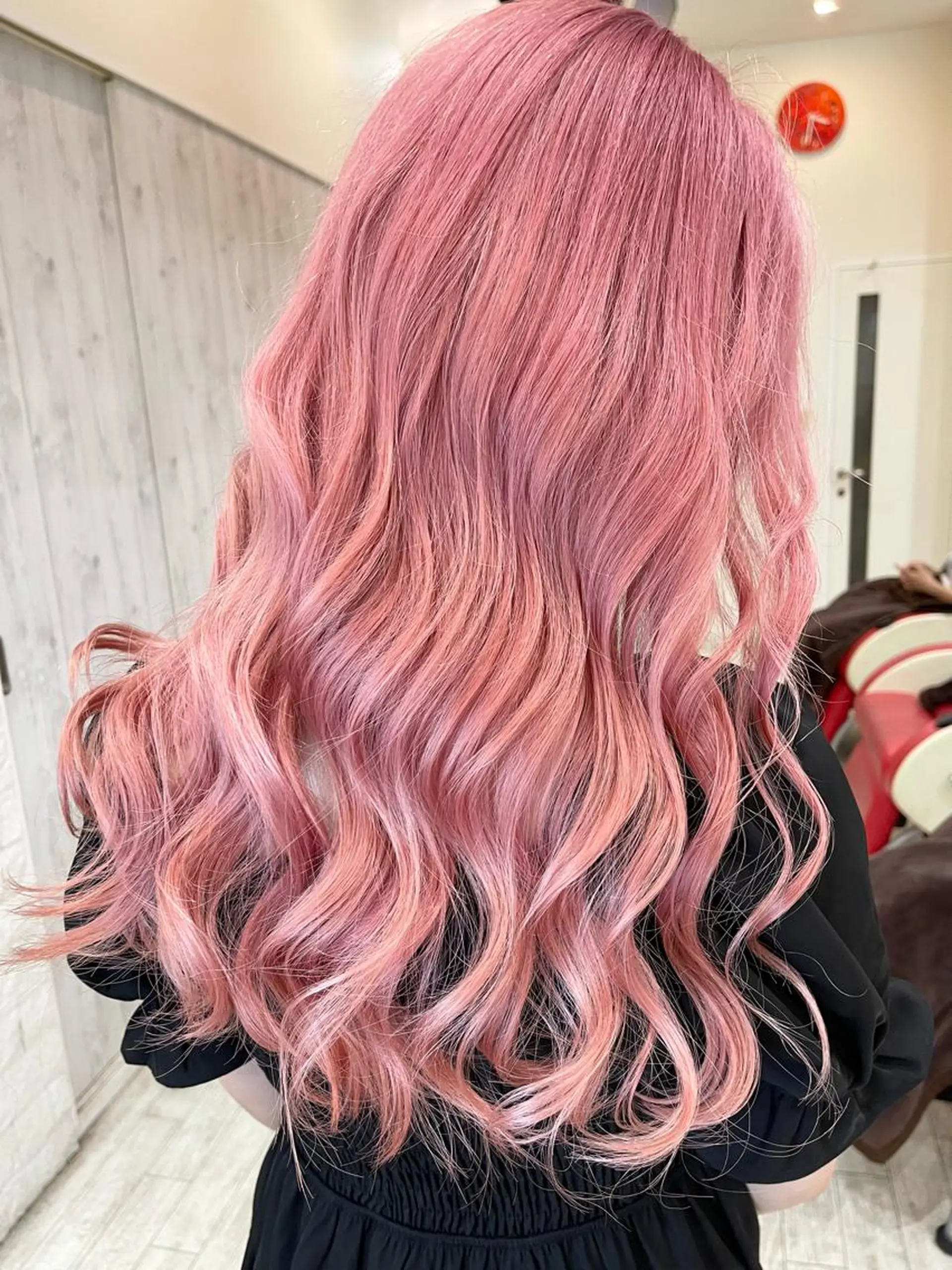 カラー ハイトーンカラー ピンクカラー 名古屋のピンク好き かずくん🦩のヘアスタイル