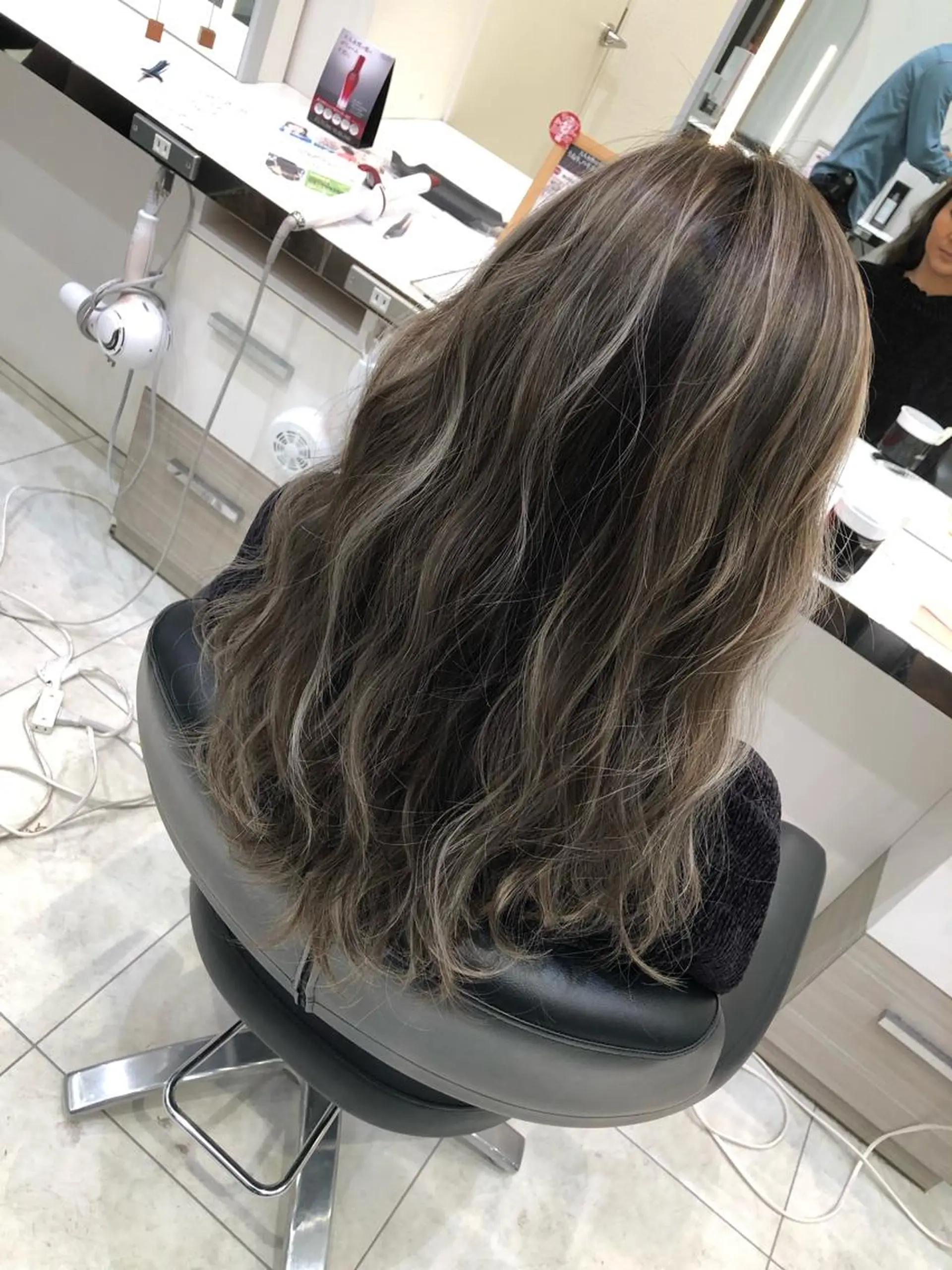 セミロング 岸 保奈美のヘアスタイル