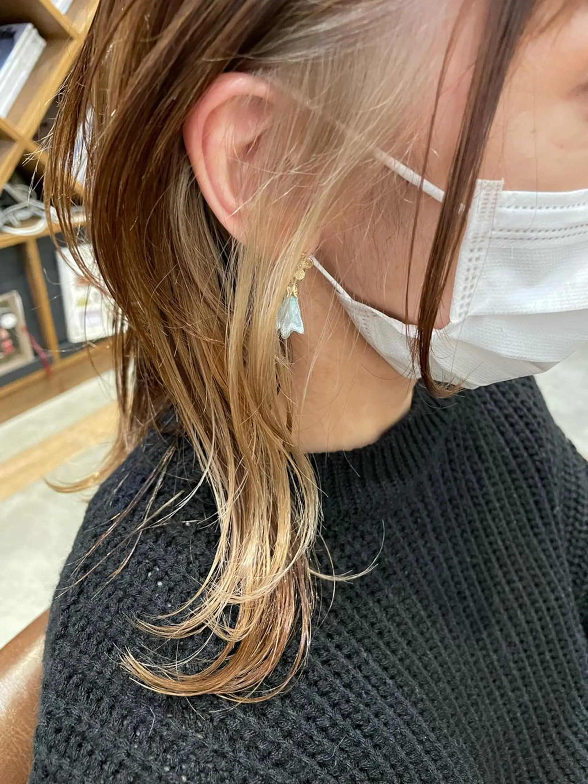 カラー ベージュカラー ブリーチ ホワイトベージュ OAK 学芸大学所属・秋葉萌　透明感カラー /レイヤー/ボブ♡のヘアスタイル