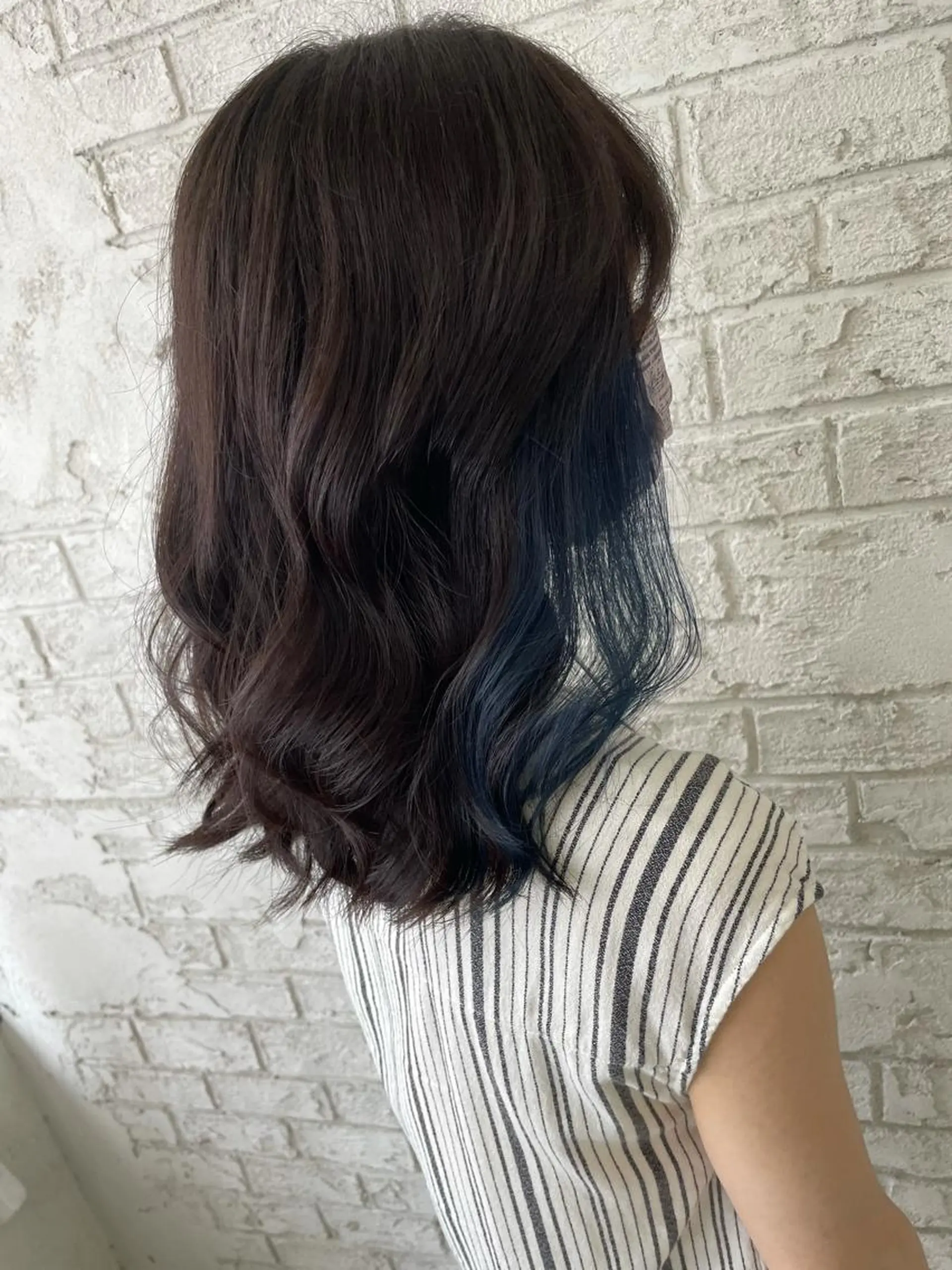 ミディアム カラー ブルーカラー イヤリングカラー インナーカラー ブリーチ特化 ハイトーンRYOYAのヘアスタイル