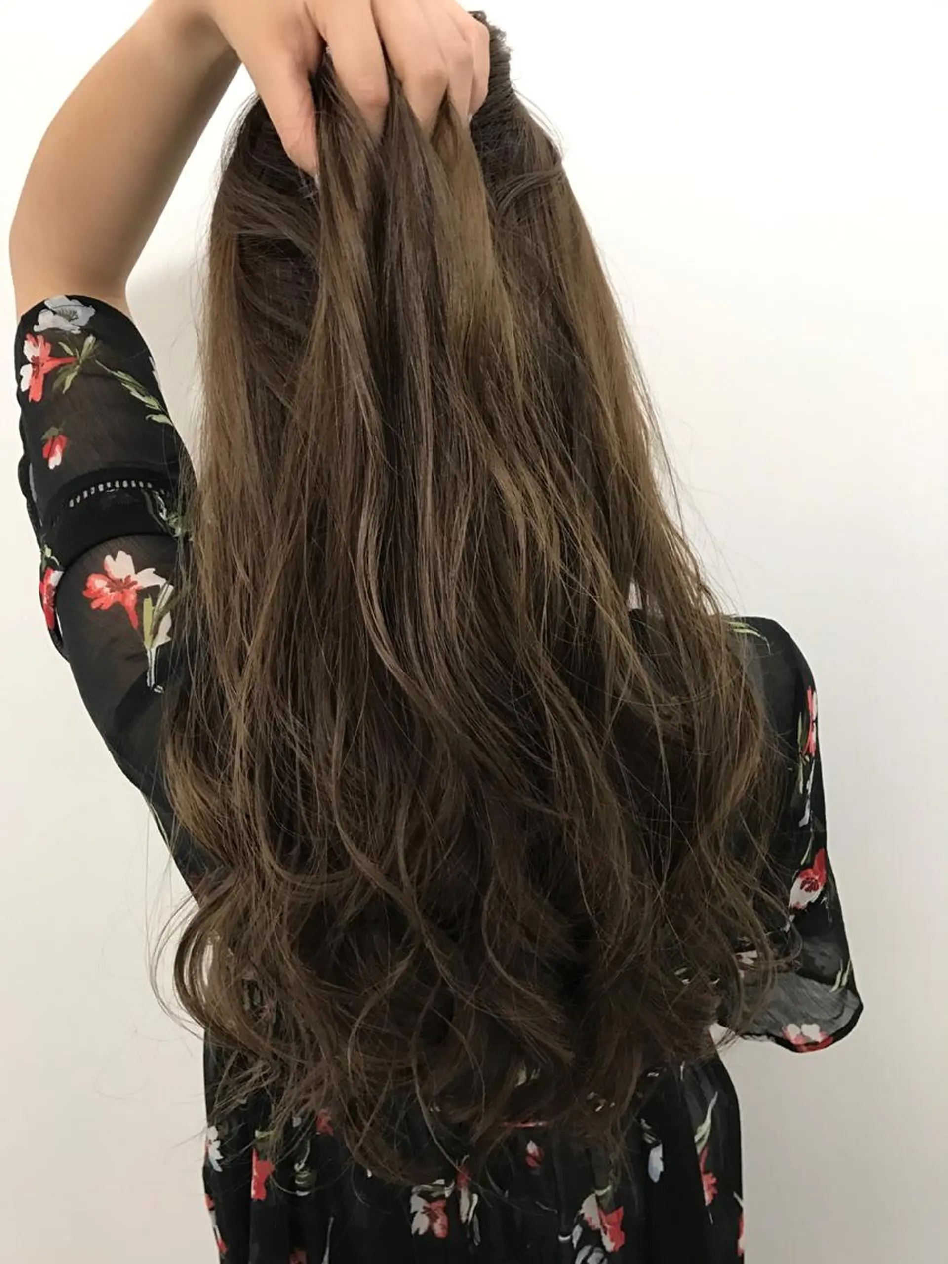 セミロング カラー ヘアカラー トリートメント 西村あきや トレンド韓国ヘアのヘアスタイル