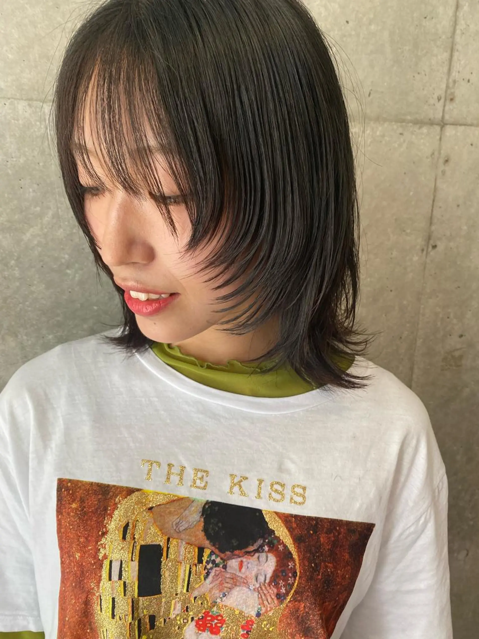 ミディアム レイヤーカット ウルフカット ウルフレイヤー Yahiko ハイトーンのヘアスタイル