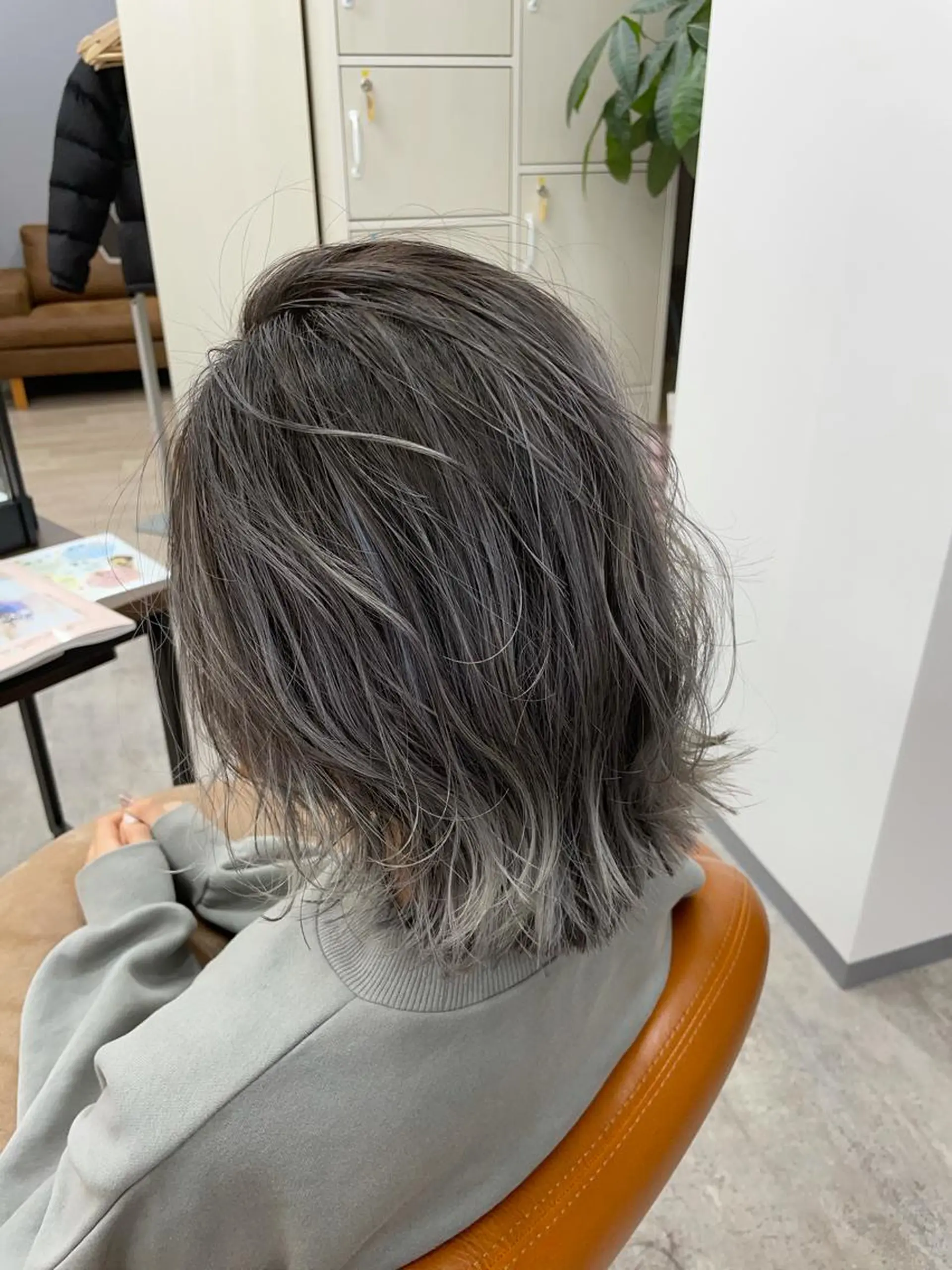 ミディアム カラー ヘアカラー 須佐 勝也のヘアスタイル