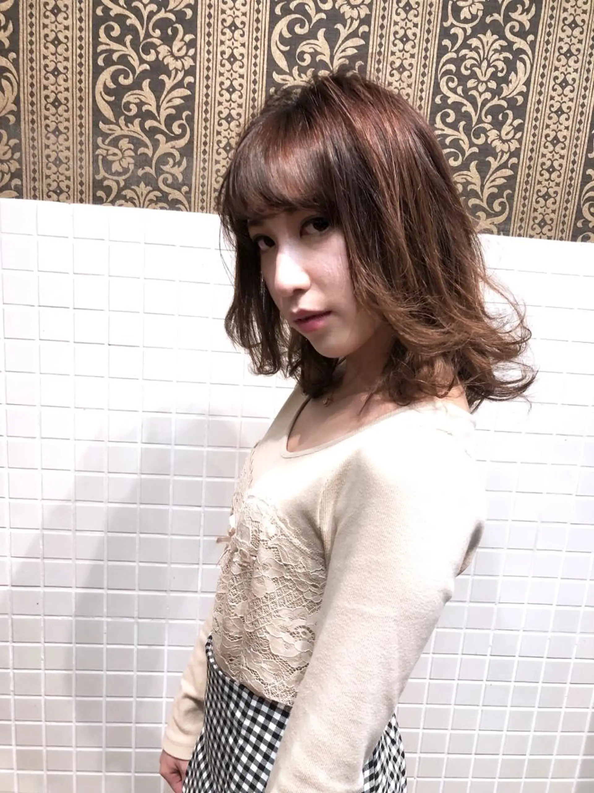 ミディアム H by Real meのヘアスタイル