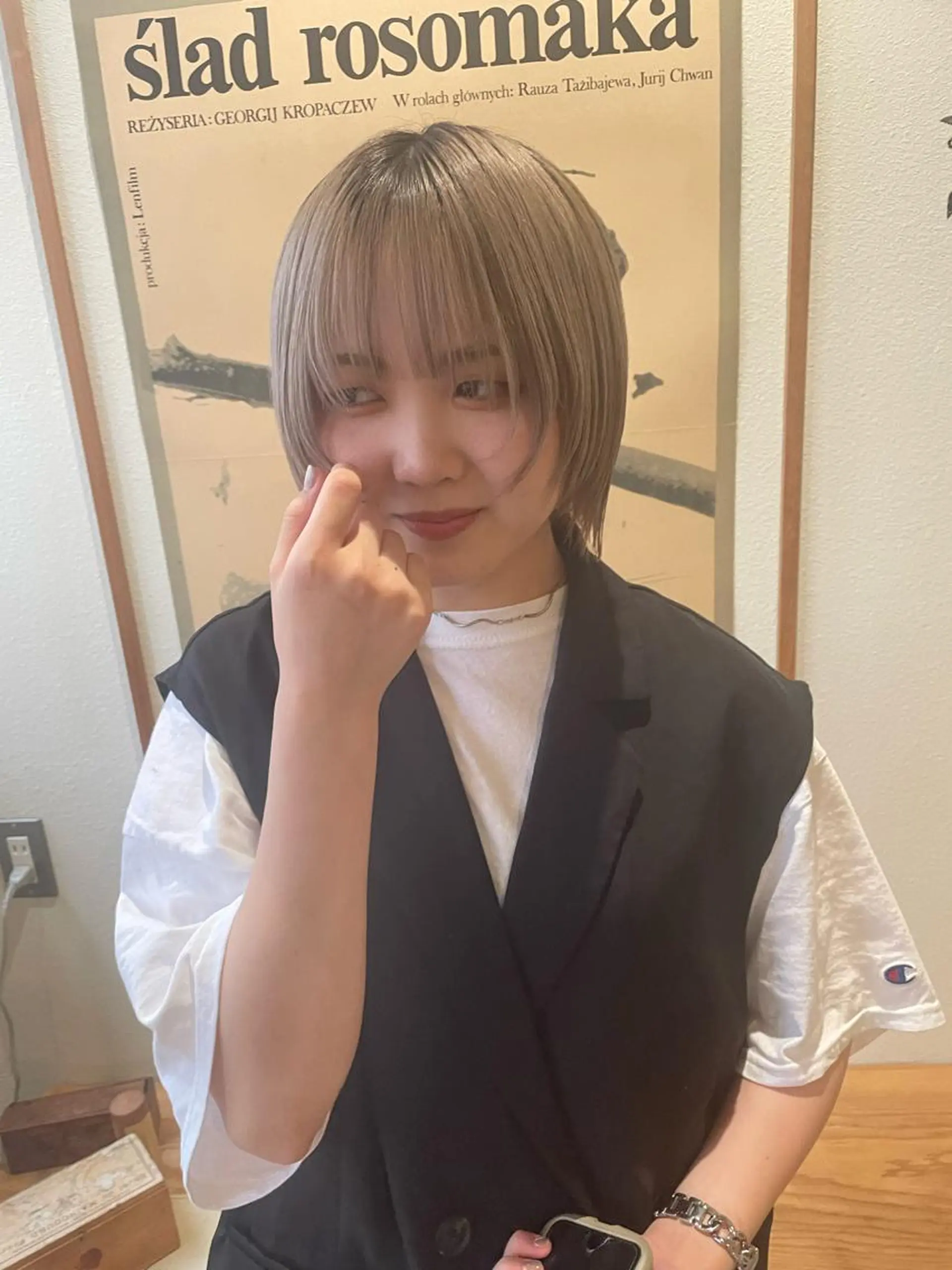 ショート カラー ヒナゴ トヨカズのヘアスタイル