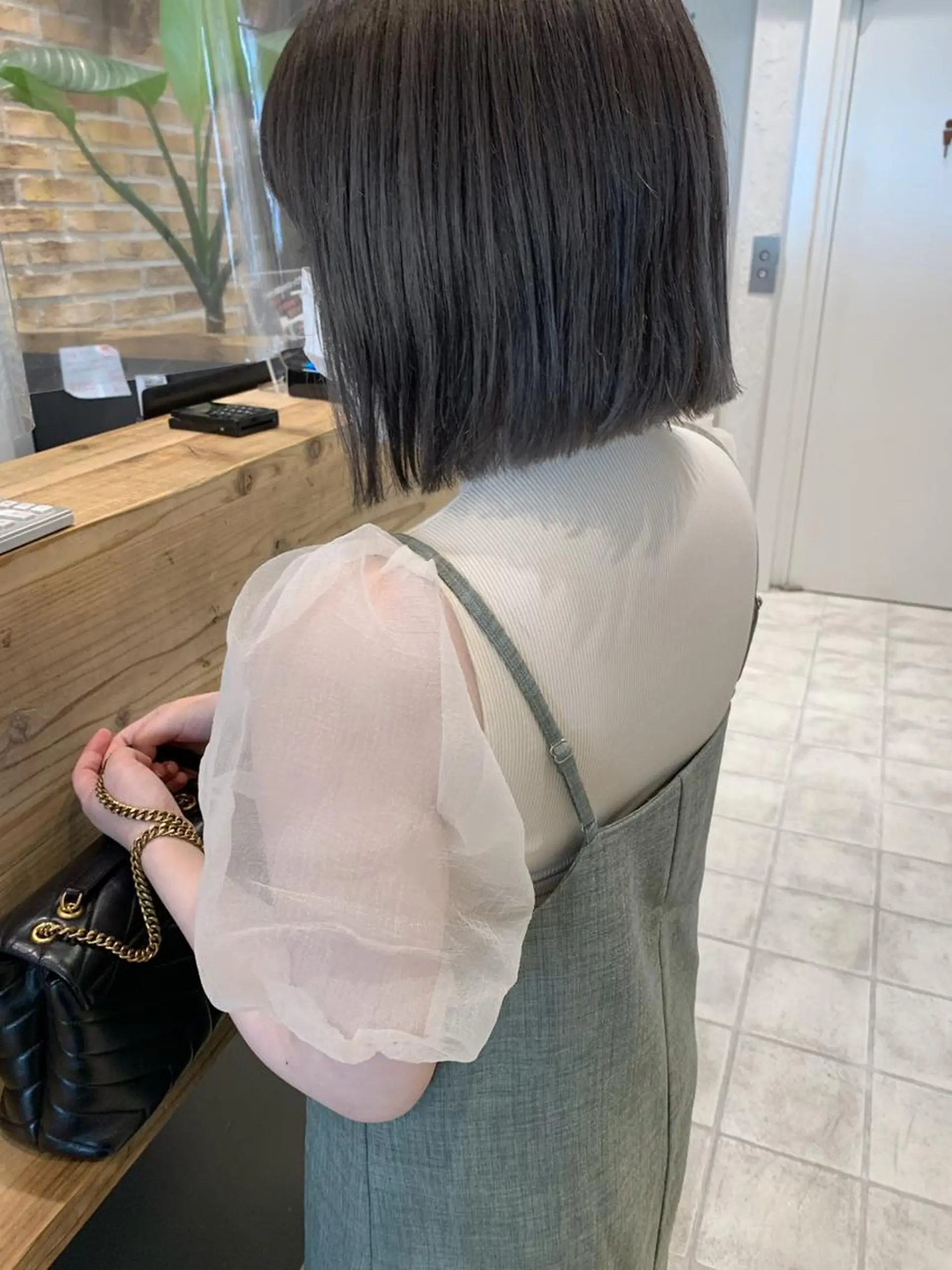 ミディアム カラー ブリーチ グレージュ ボブ 🌟アレンジが似合う カラー🌟Rumiのヘアスタイル